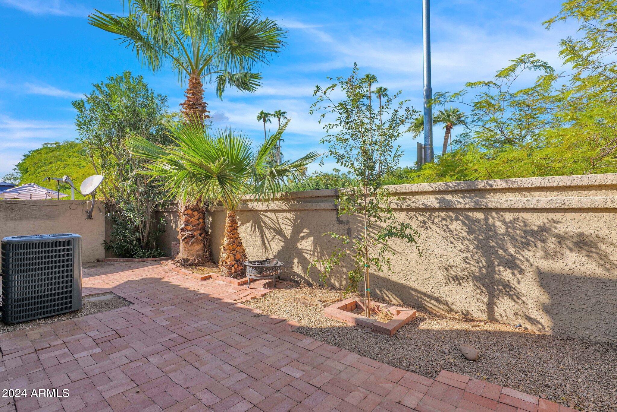 7948 E PEPPER TREE Lane