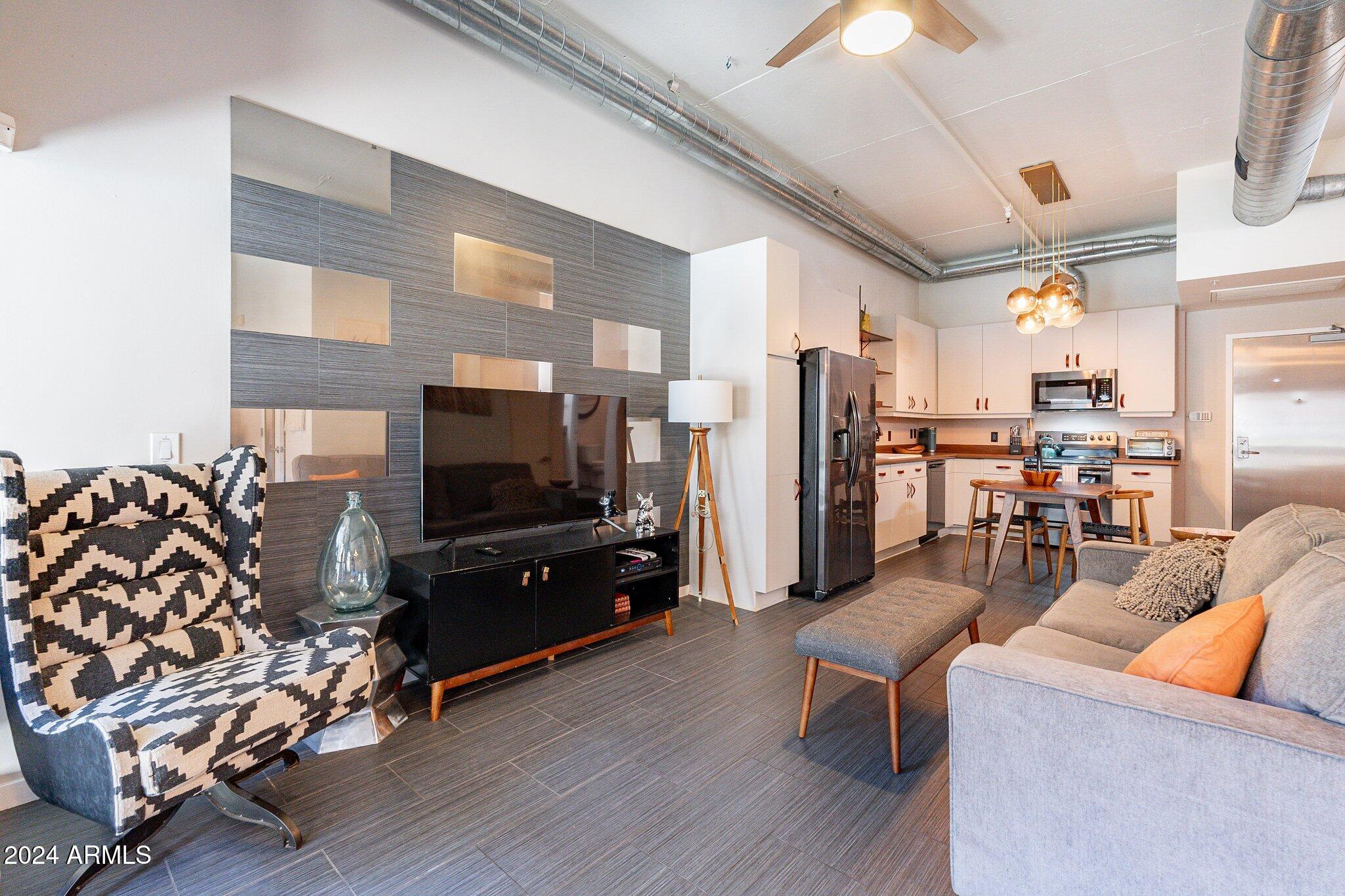 7301 E 3RD Avenue, 116