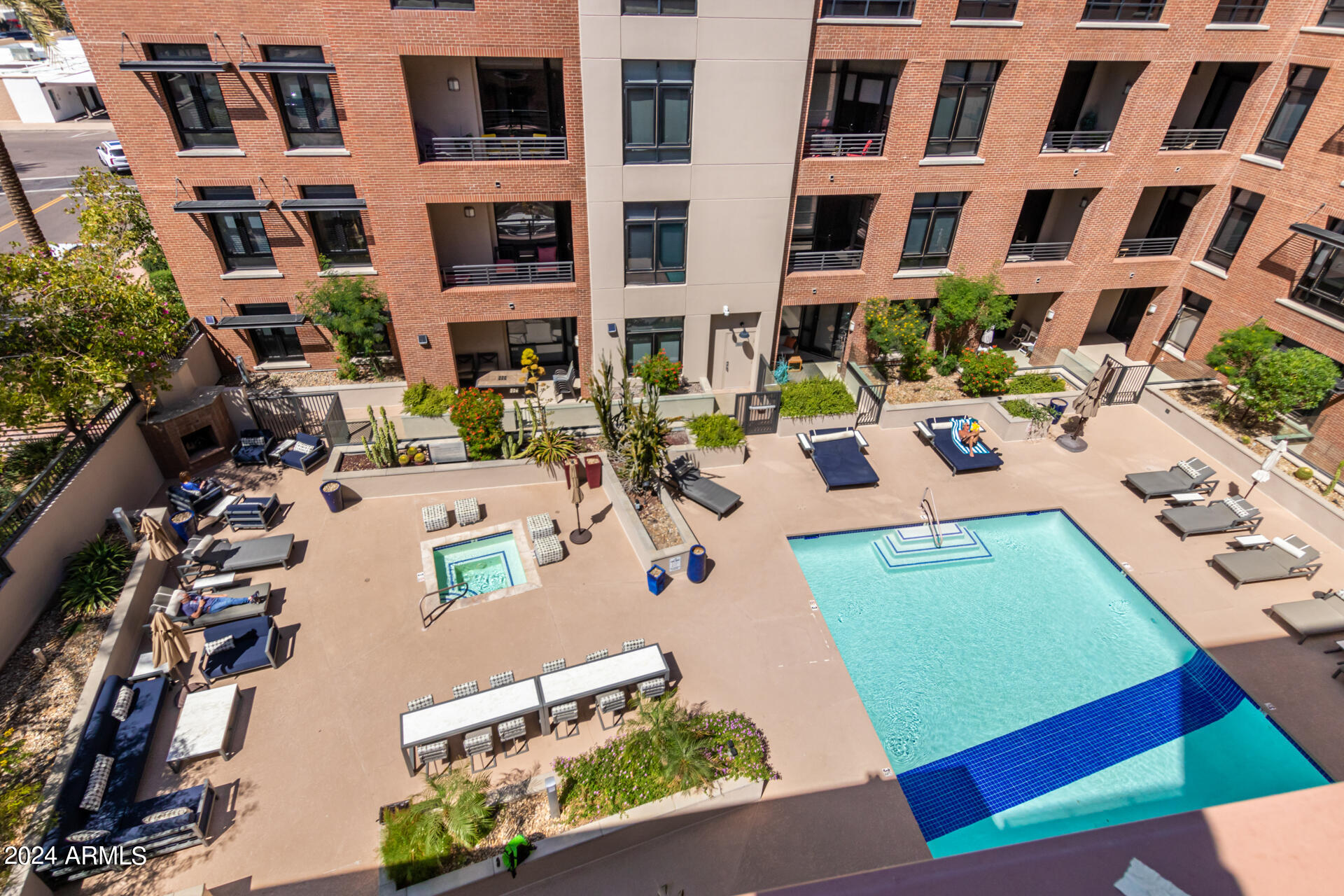 7301 E 3RD Avenue, 116
