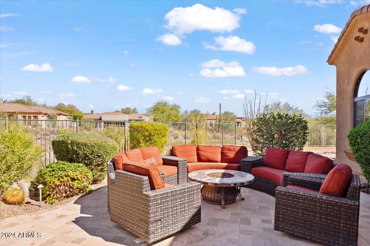 9005 N CRIMSON Canyon