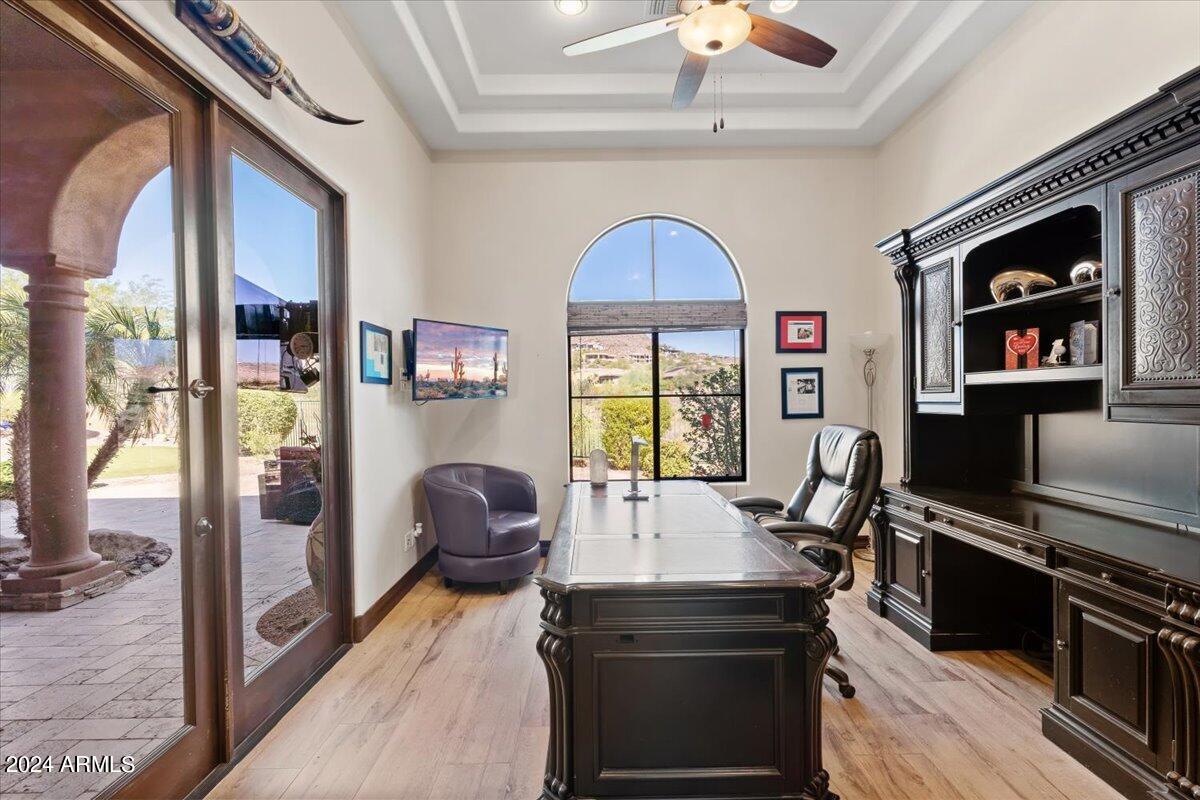 9005 N CRIMSON Canyon