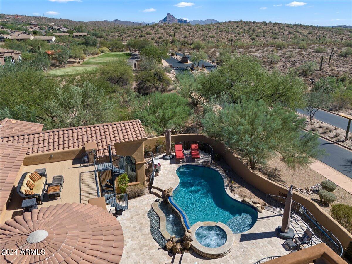 9005 N CRIMSON Canyon