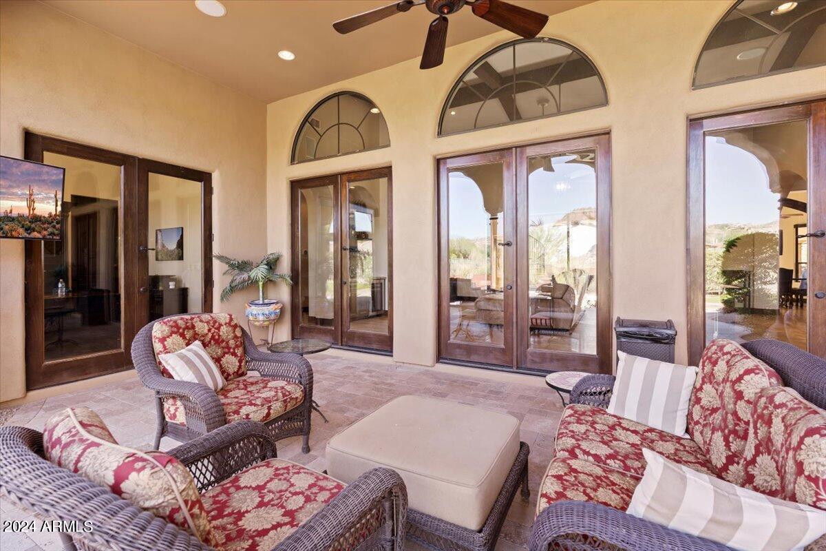 9005 N CRIMSON Canyon