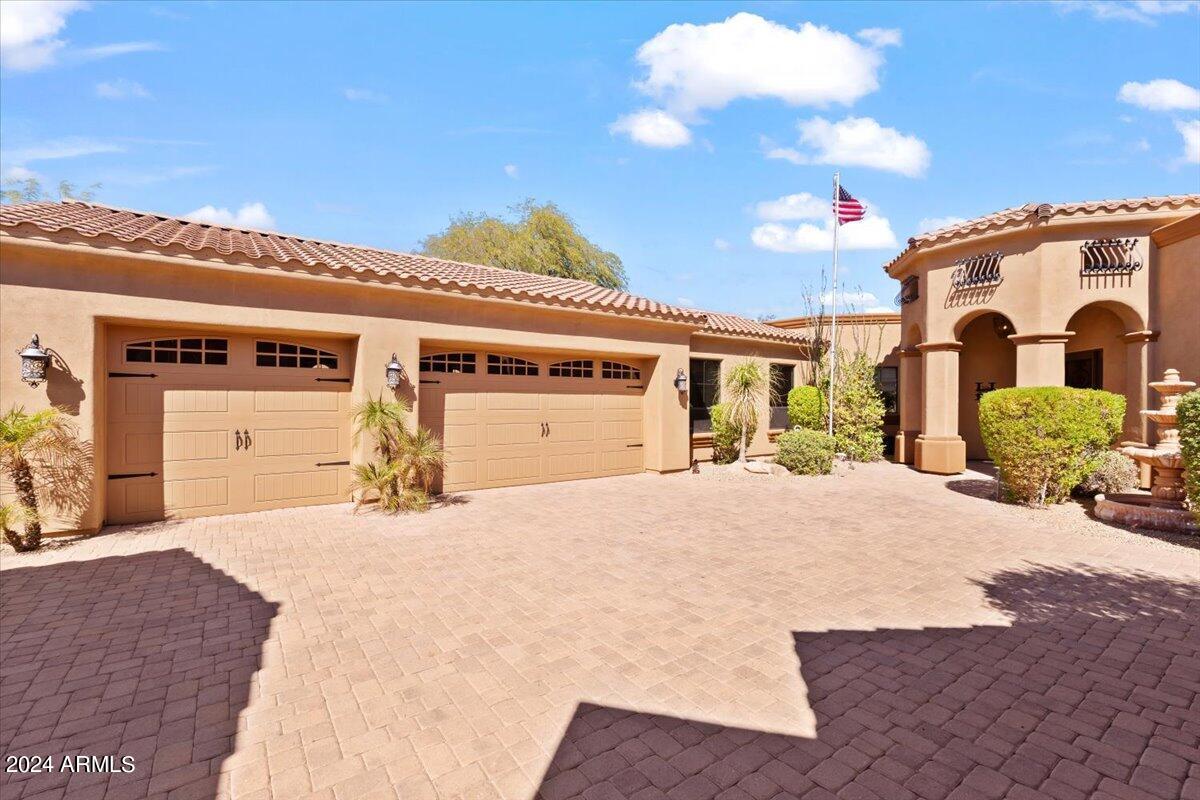 9005 N CRIMSON Canyon