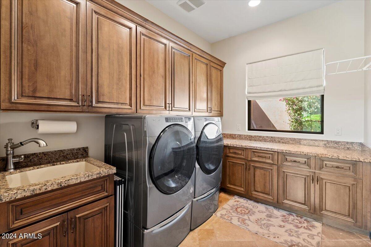 9005 N CRIMSON Canyon