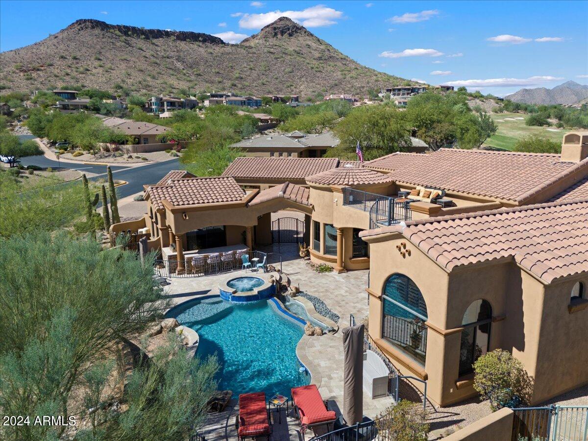 9005 N CRIMSON Canyon