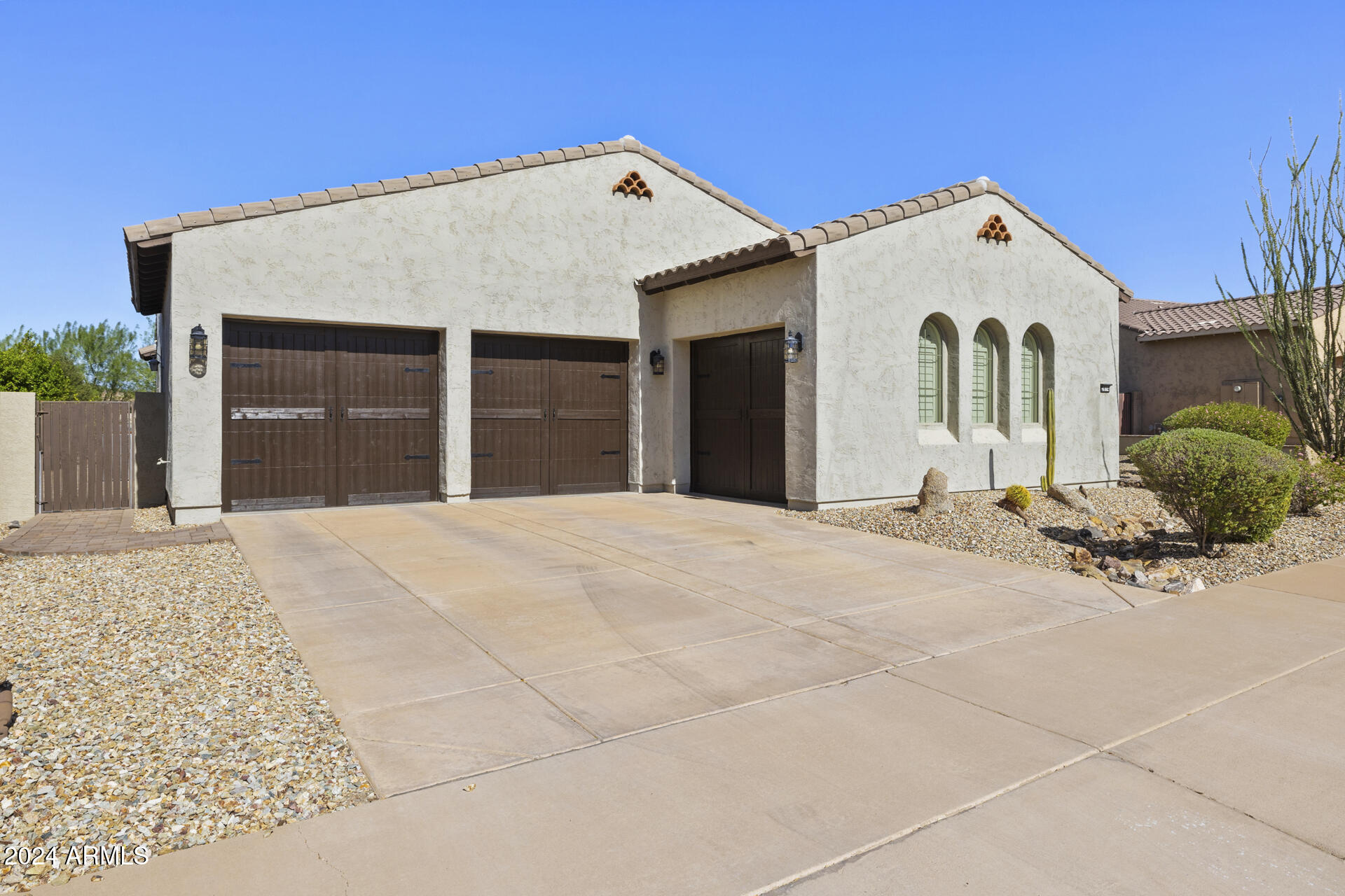 2614 W LANGUID Lane