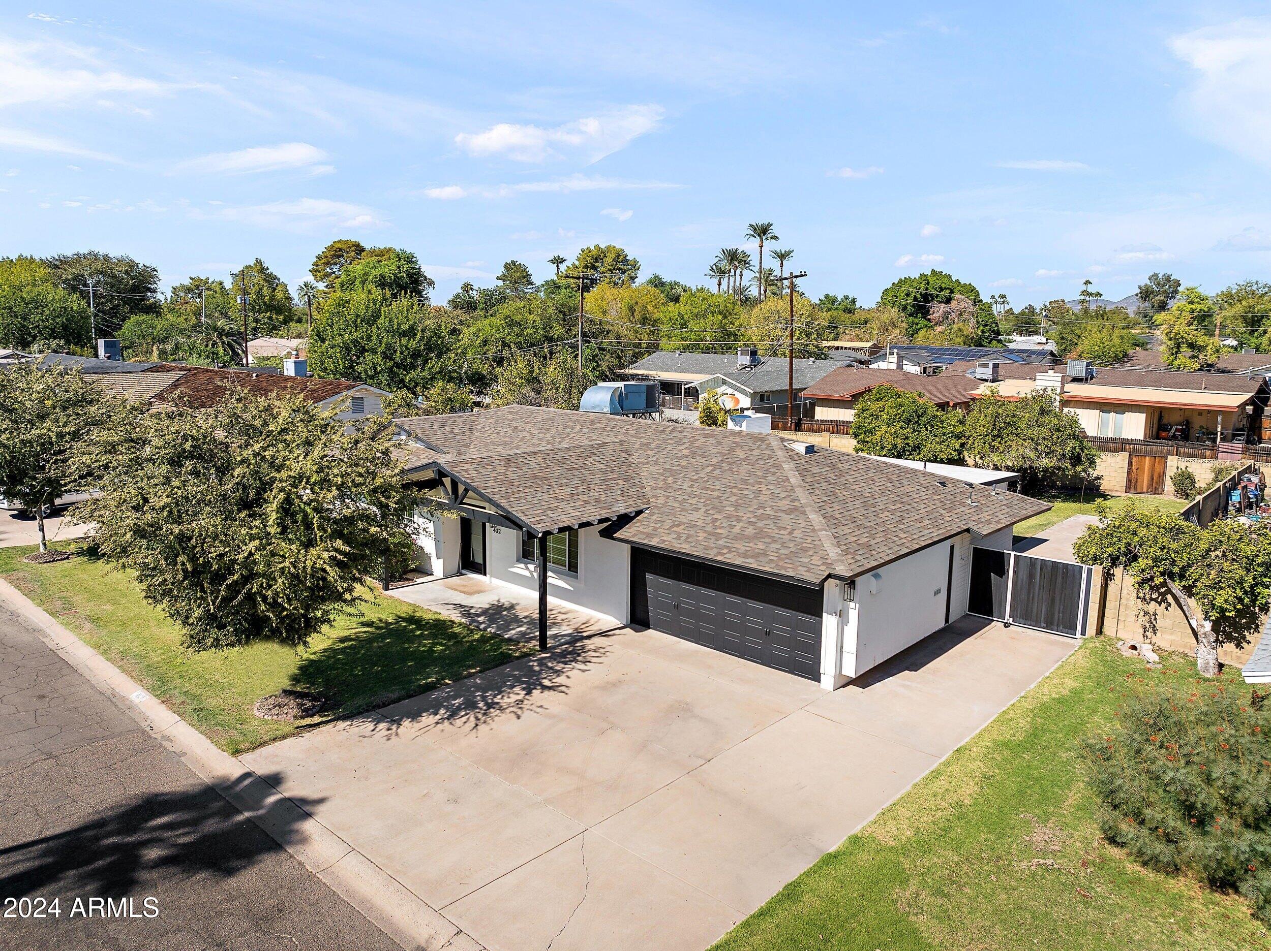 402 E BERRIDGE Lane