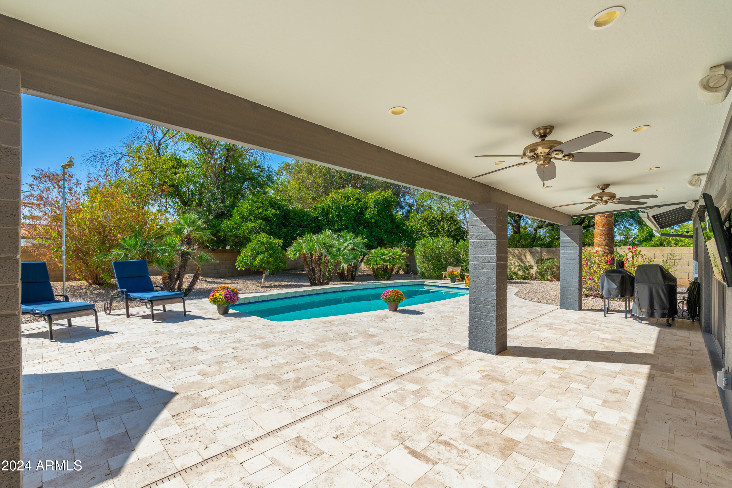 8431 E Via De Encanto