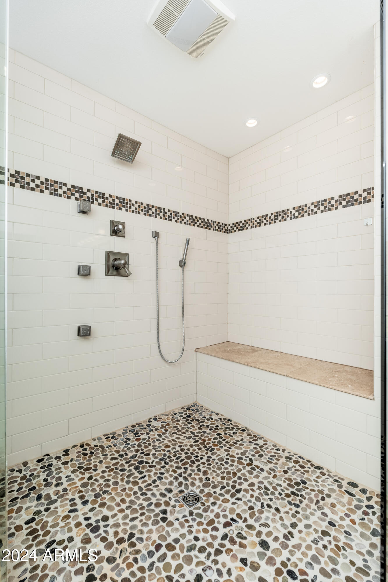 8431 E Via De Encanto