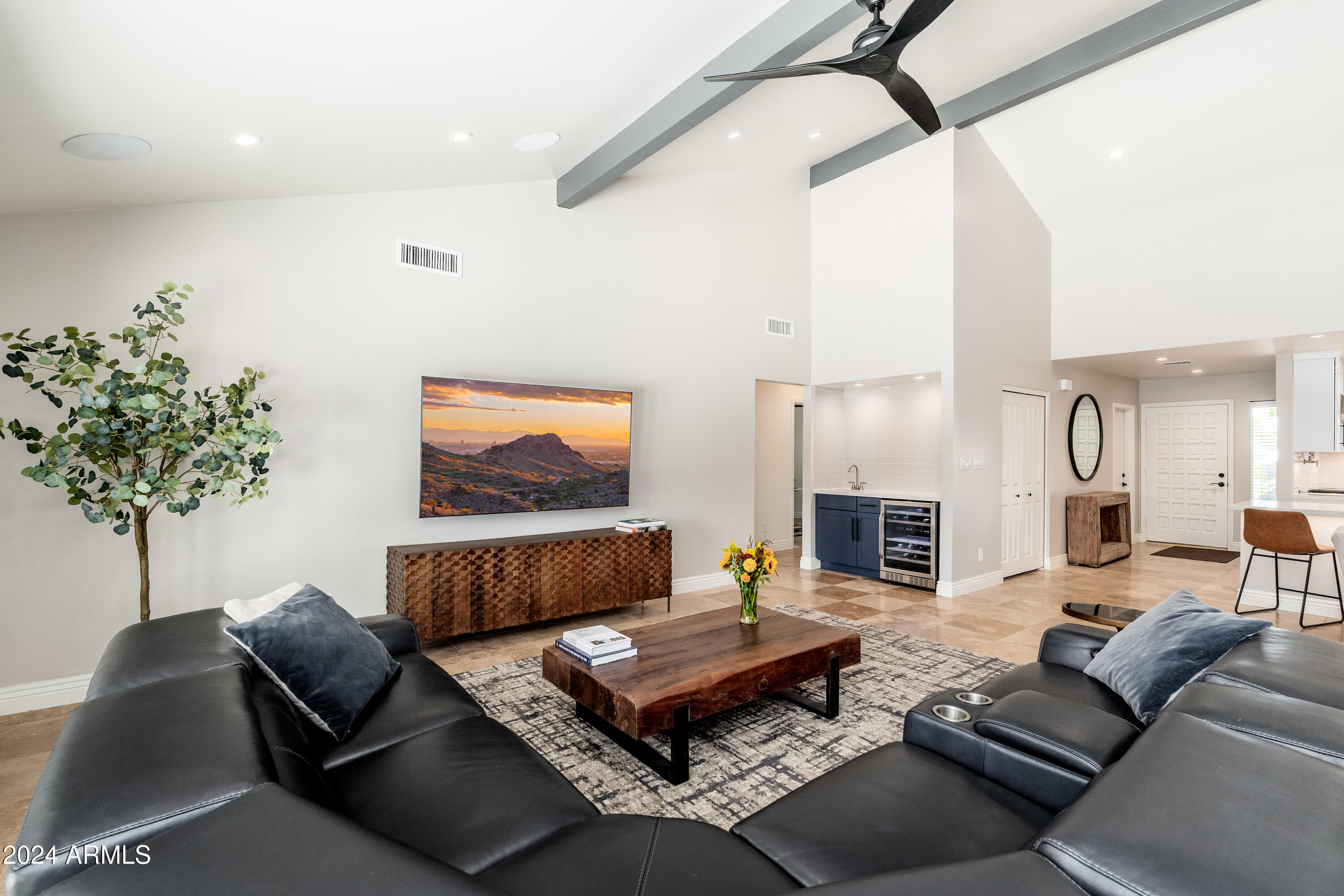 8431 E Via De Encanto