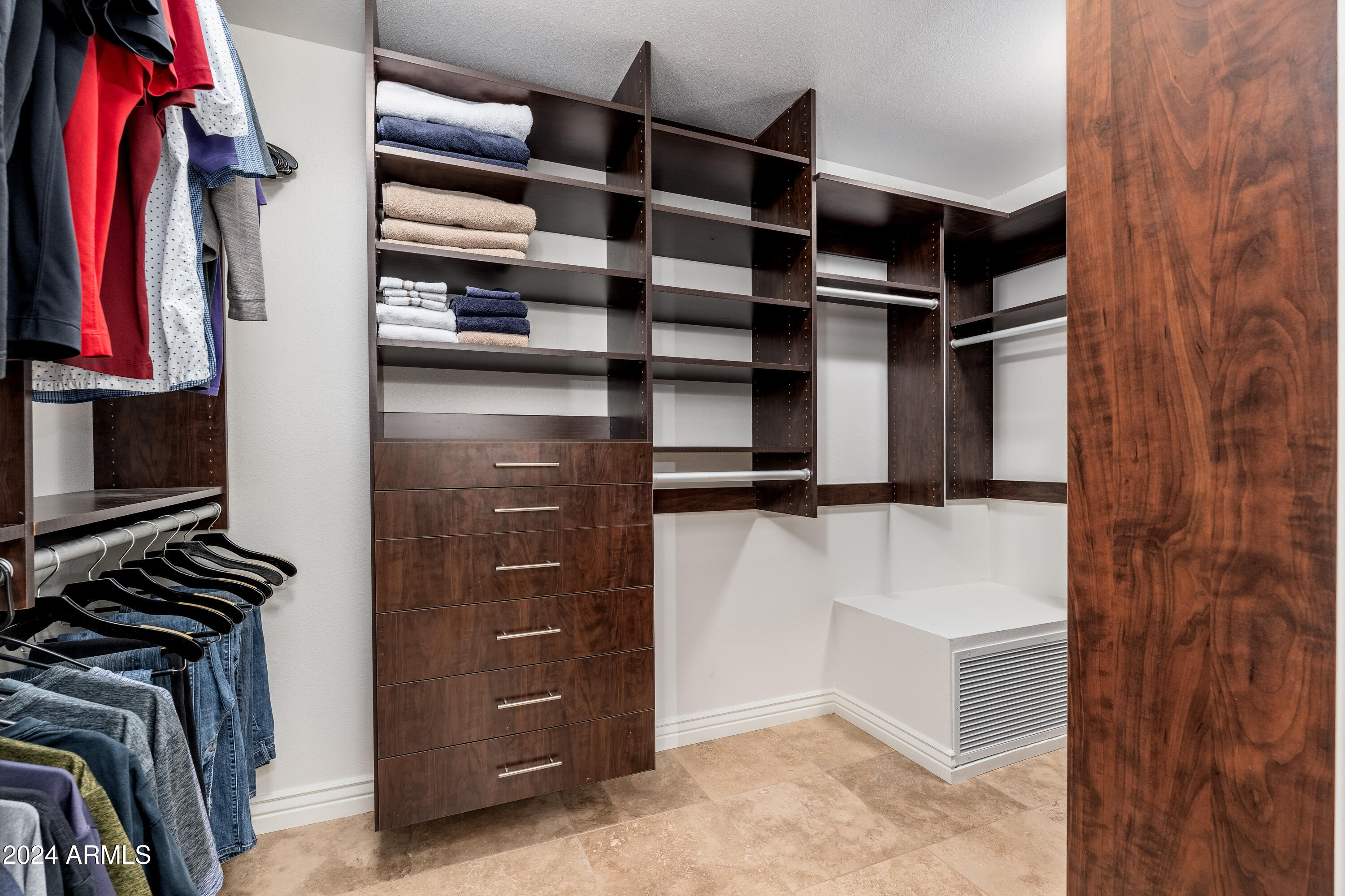 8431 E Via De Encanto