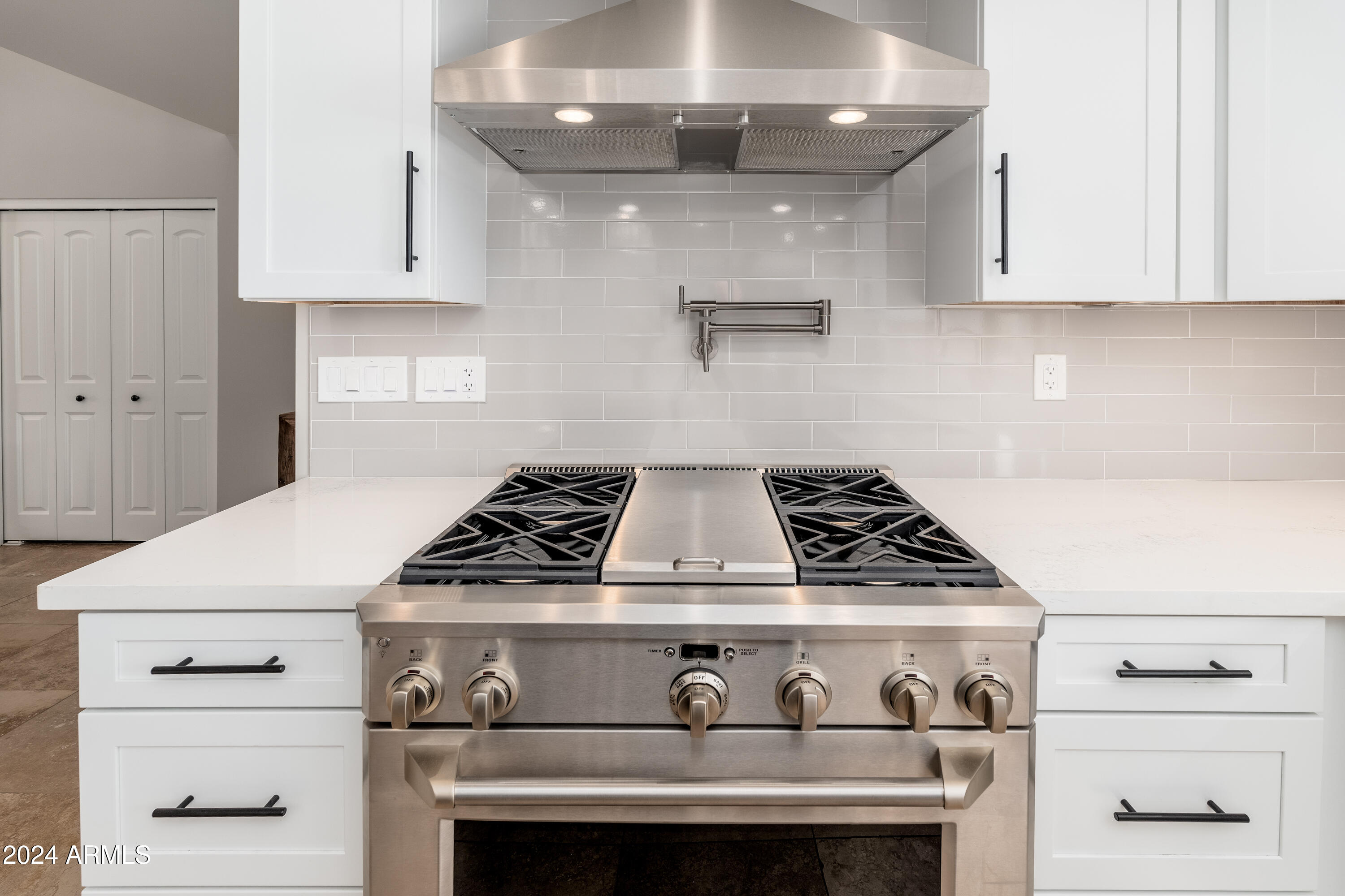 8431 E Via De Encanto
