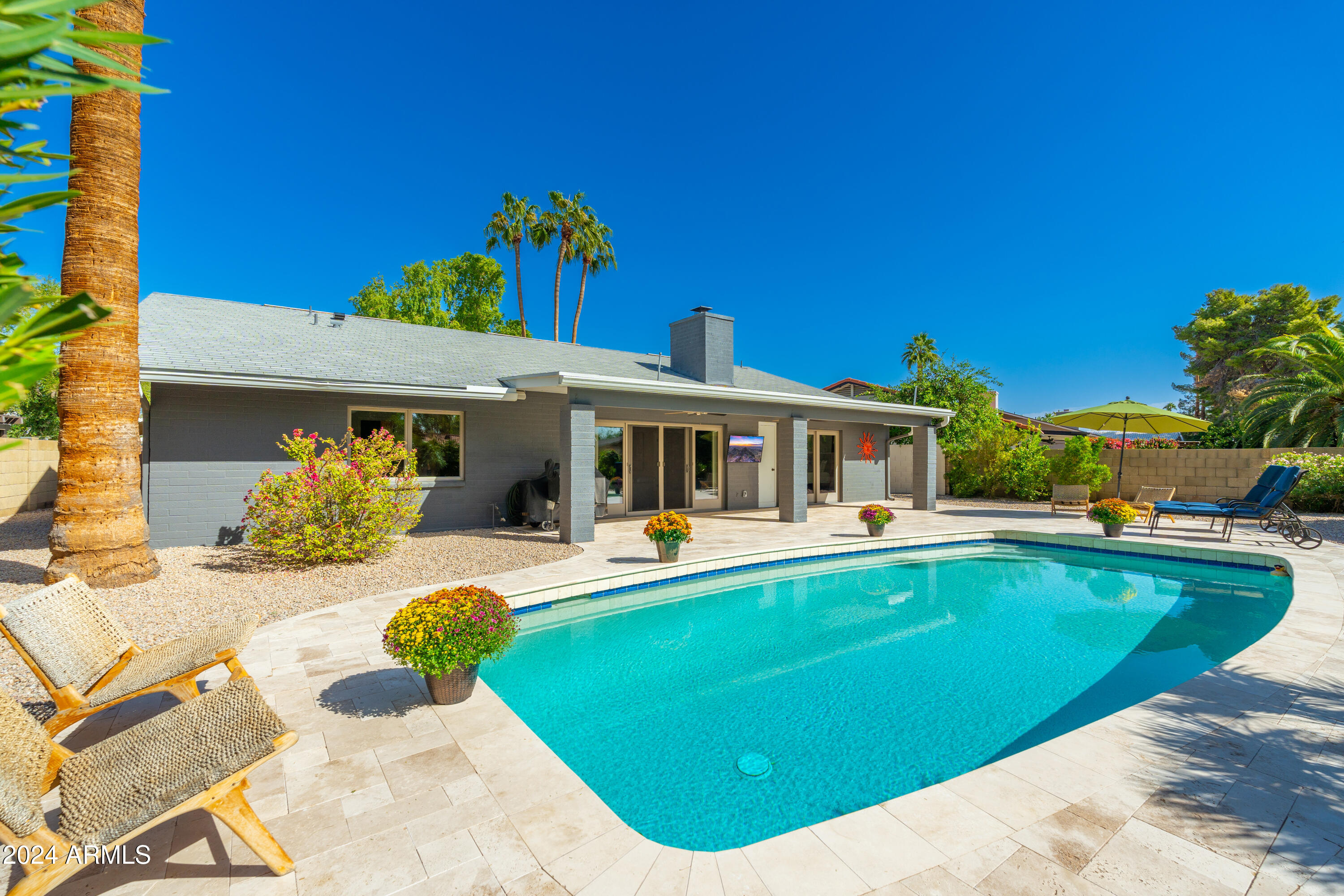 8431 E Via De Encanto