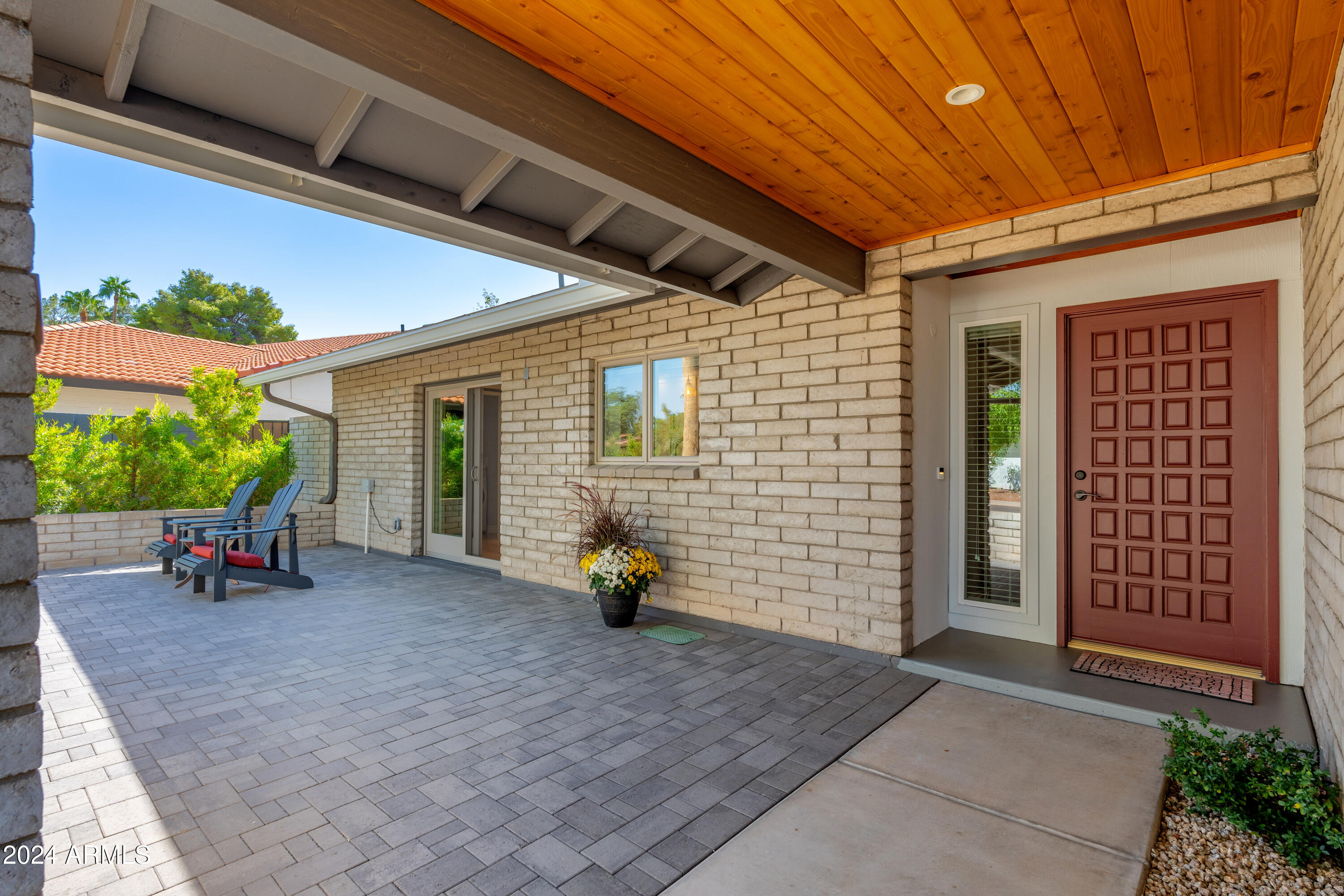 8431 E Via De Encanto