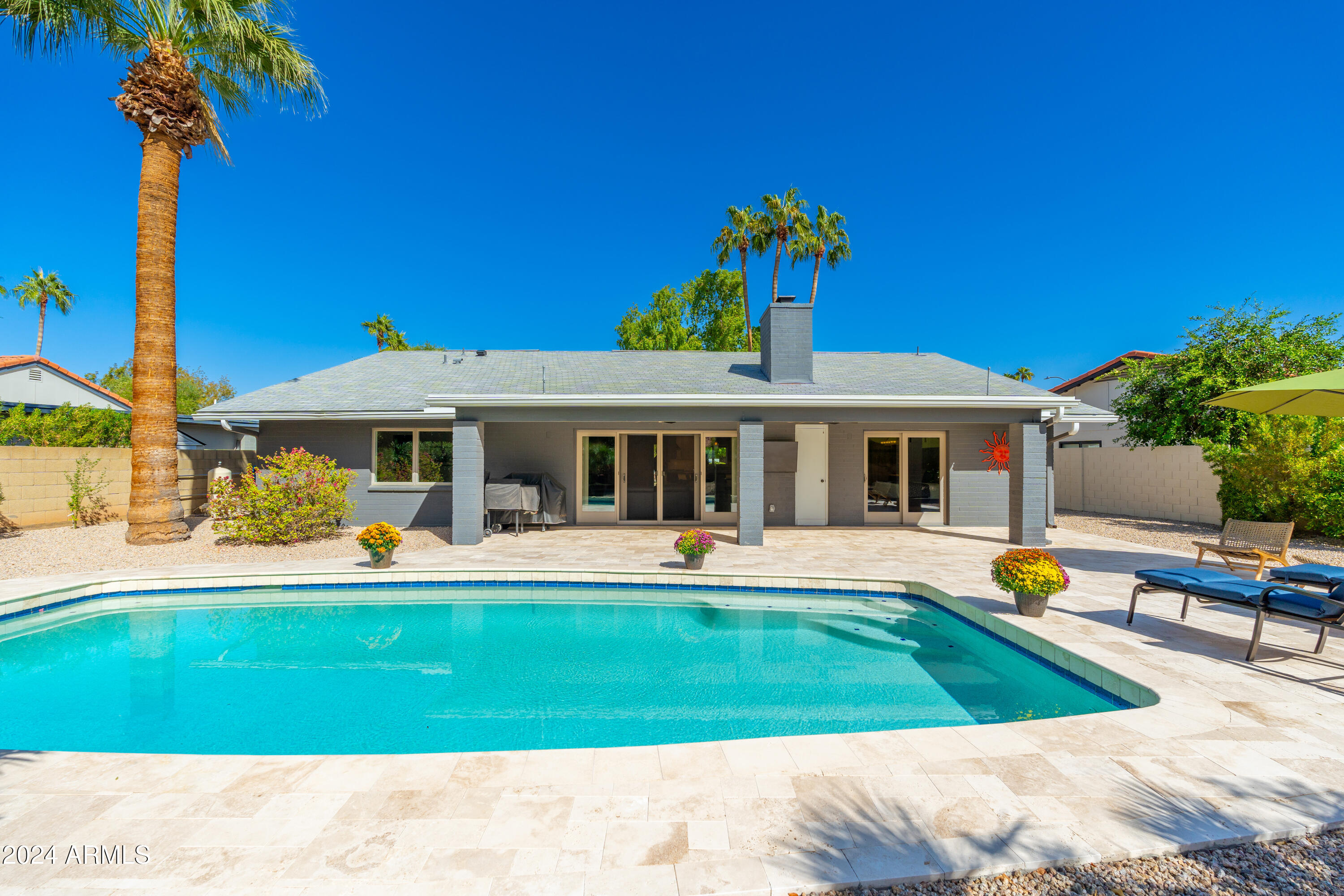 8431 E Via De Encanto