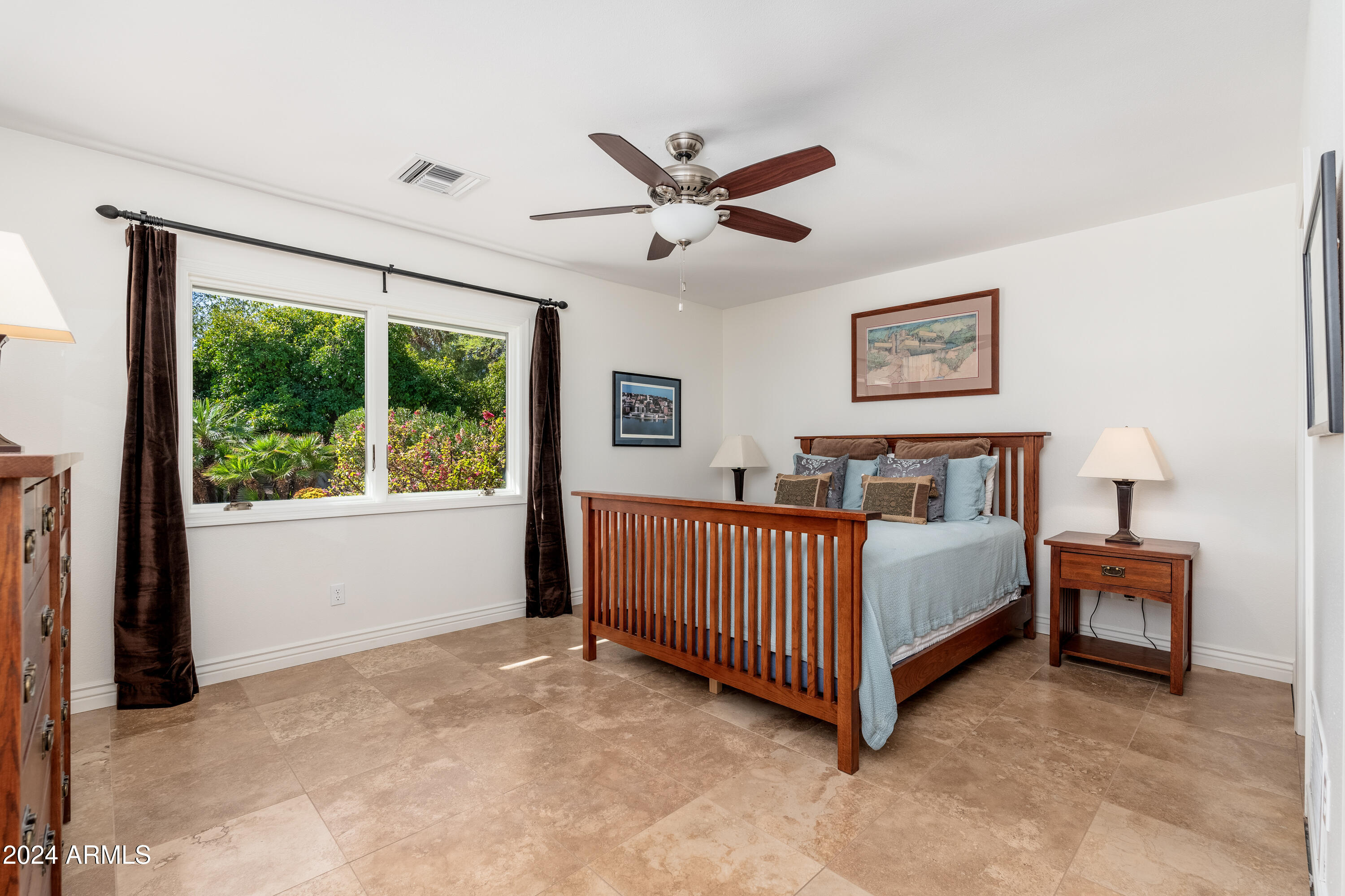 8431 E Via De Encanto