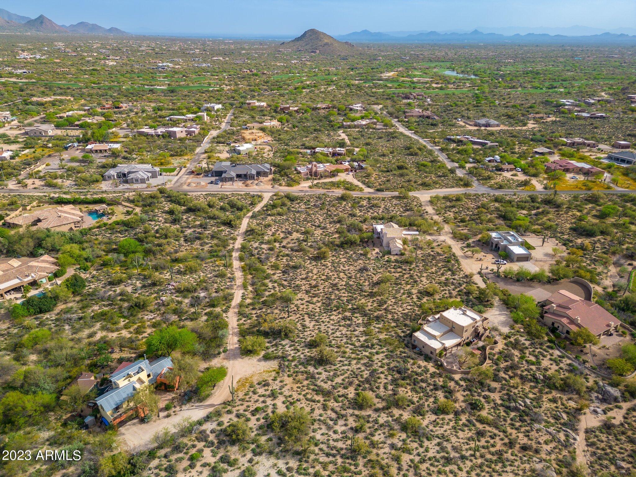 8150 E SMOKEHOUSE Trail, -