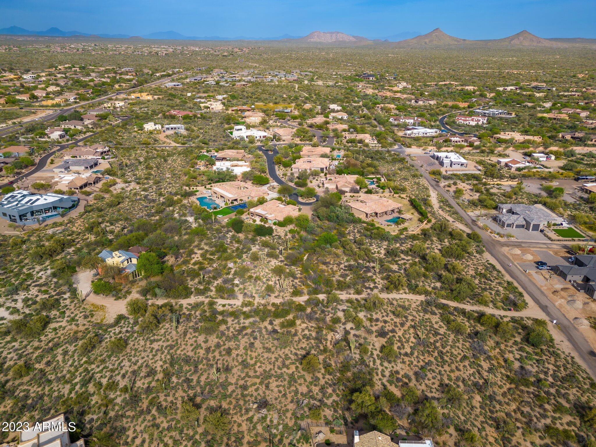8150 E SMOKEHOUSE Trail, -
