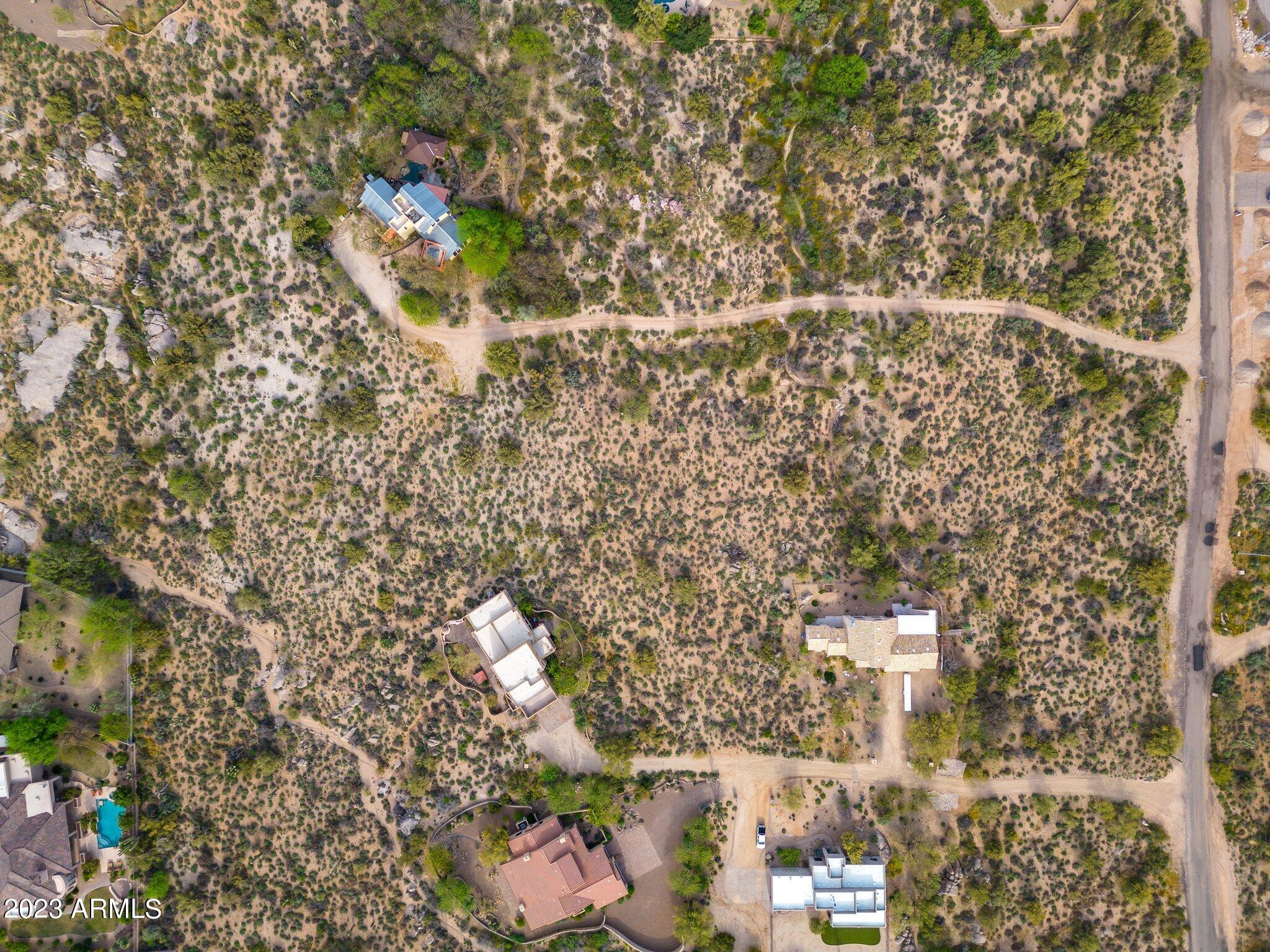 8150 E SMOKEHOUSE Trail, -