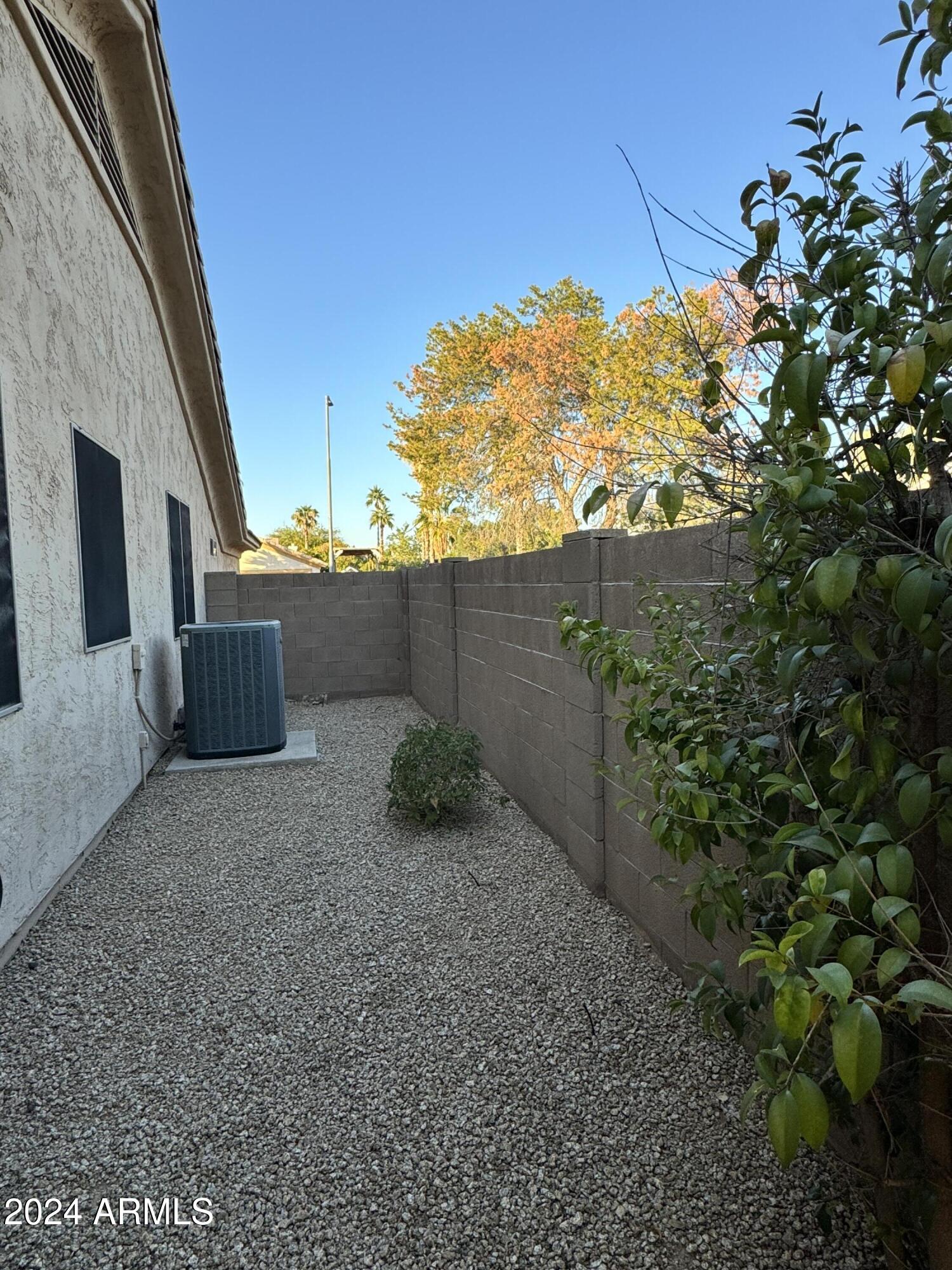 5219 E Kelton Lane