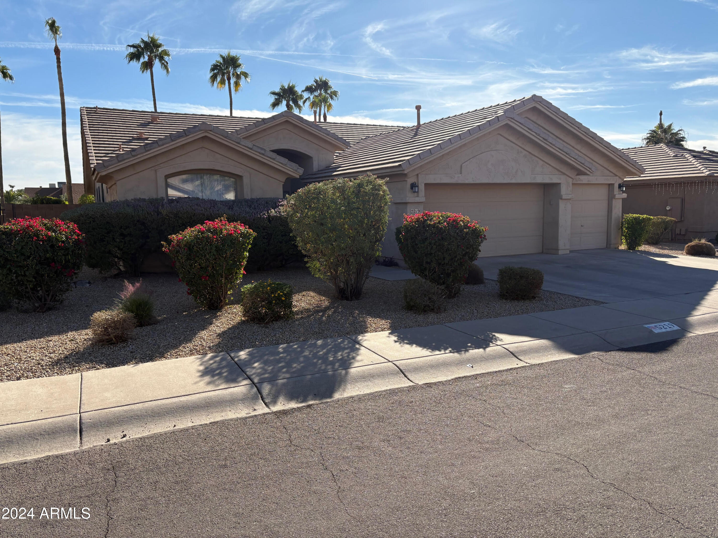 5219 E Kelton Lane