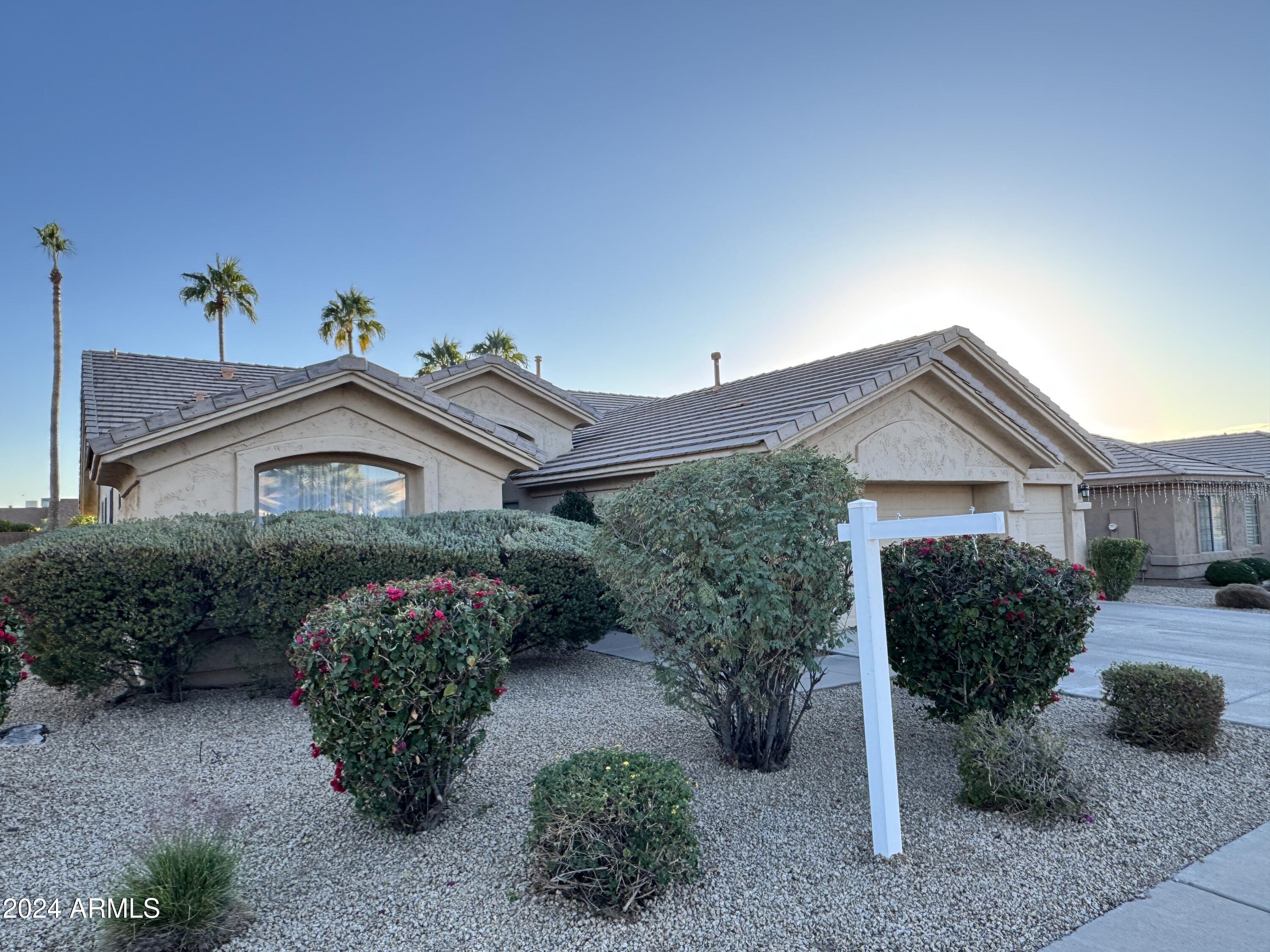 5219 E Kelton Lane