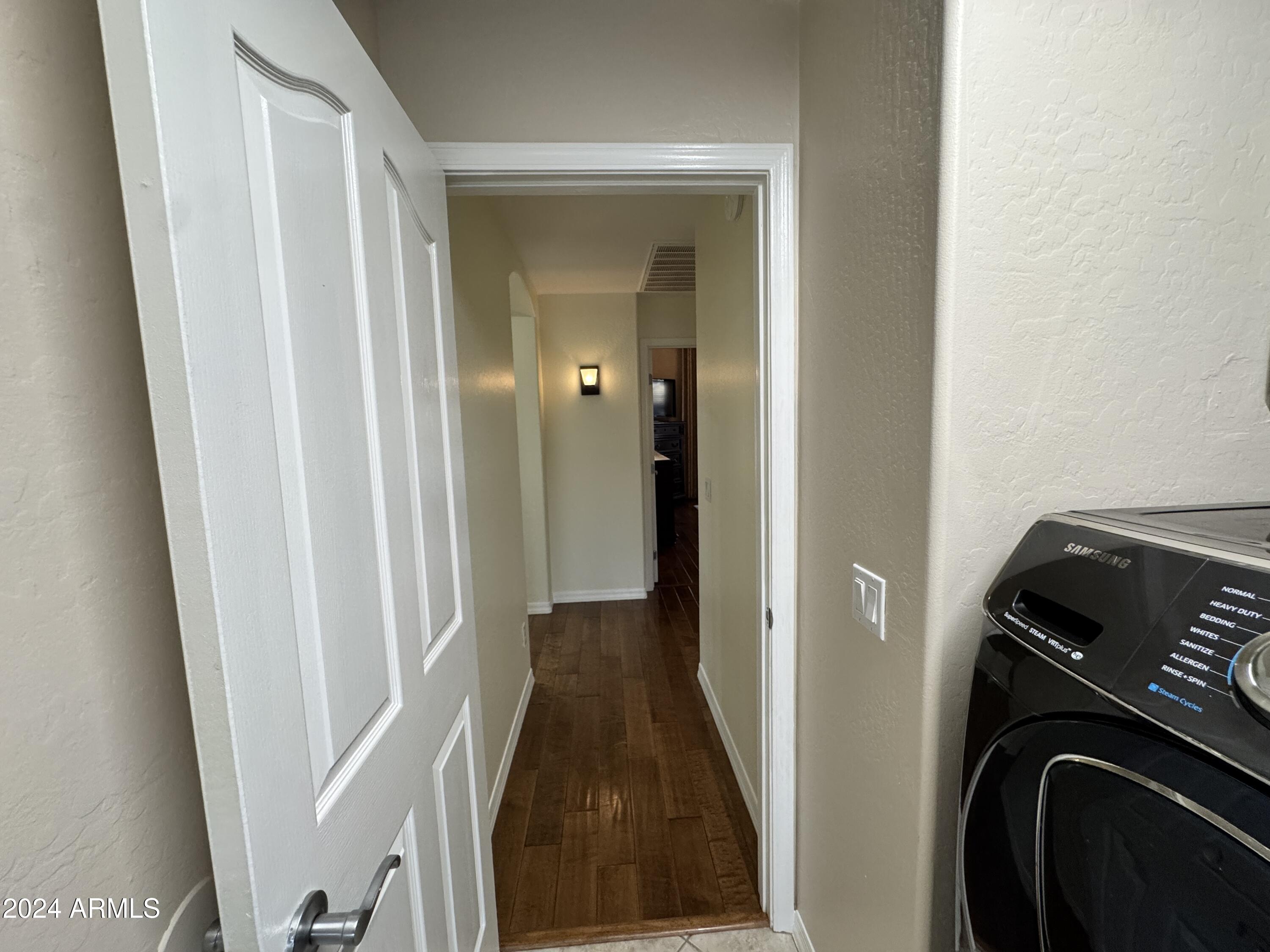 5219 E Kelton Lane