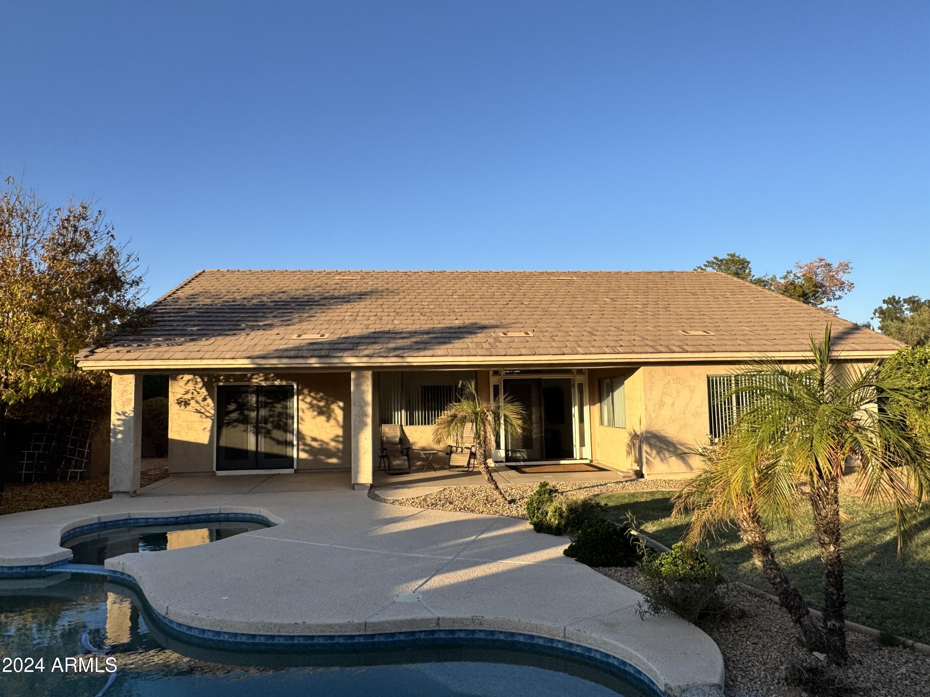 5219 E Kelton Lane