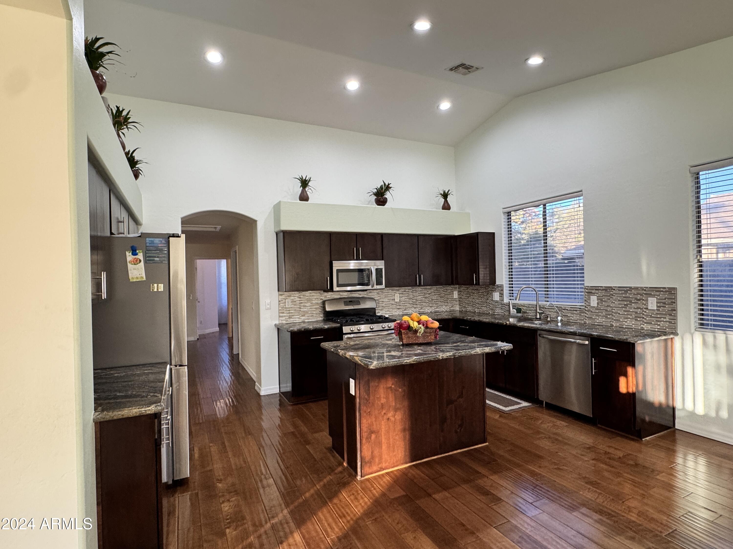 5219 E Kelton Lane
