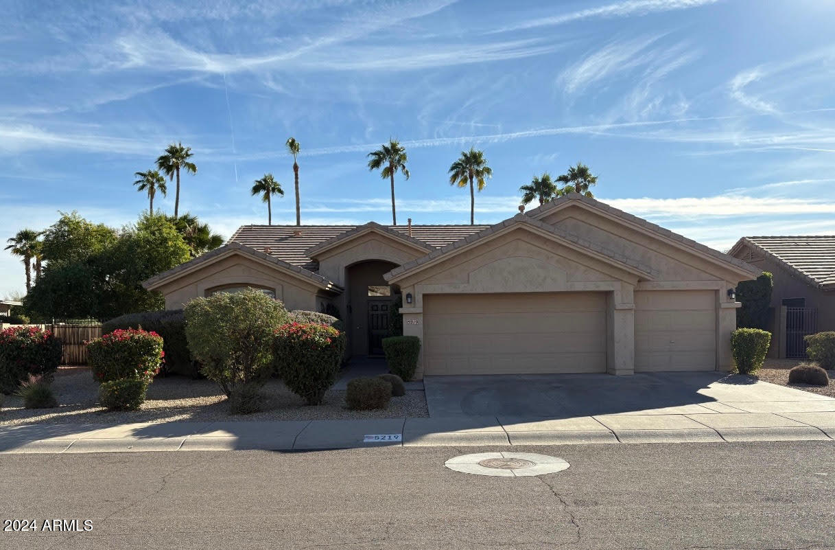 5219 E Kelton Lane