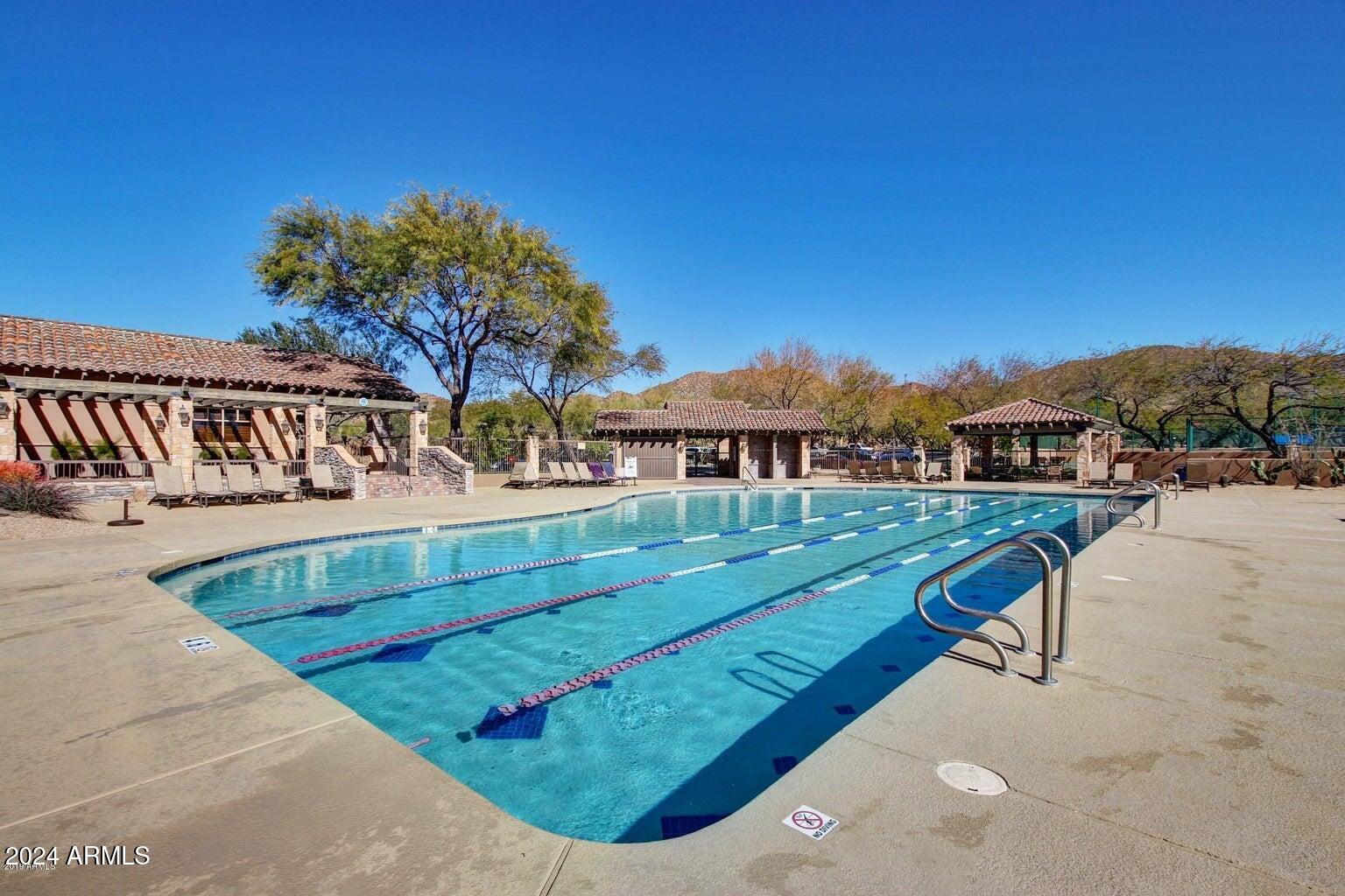 2917 N Avoca Circle