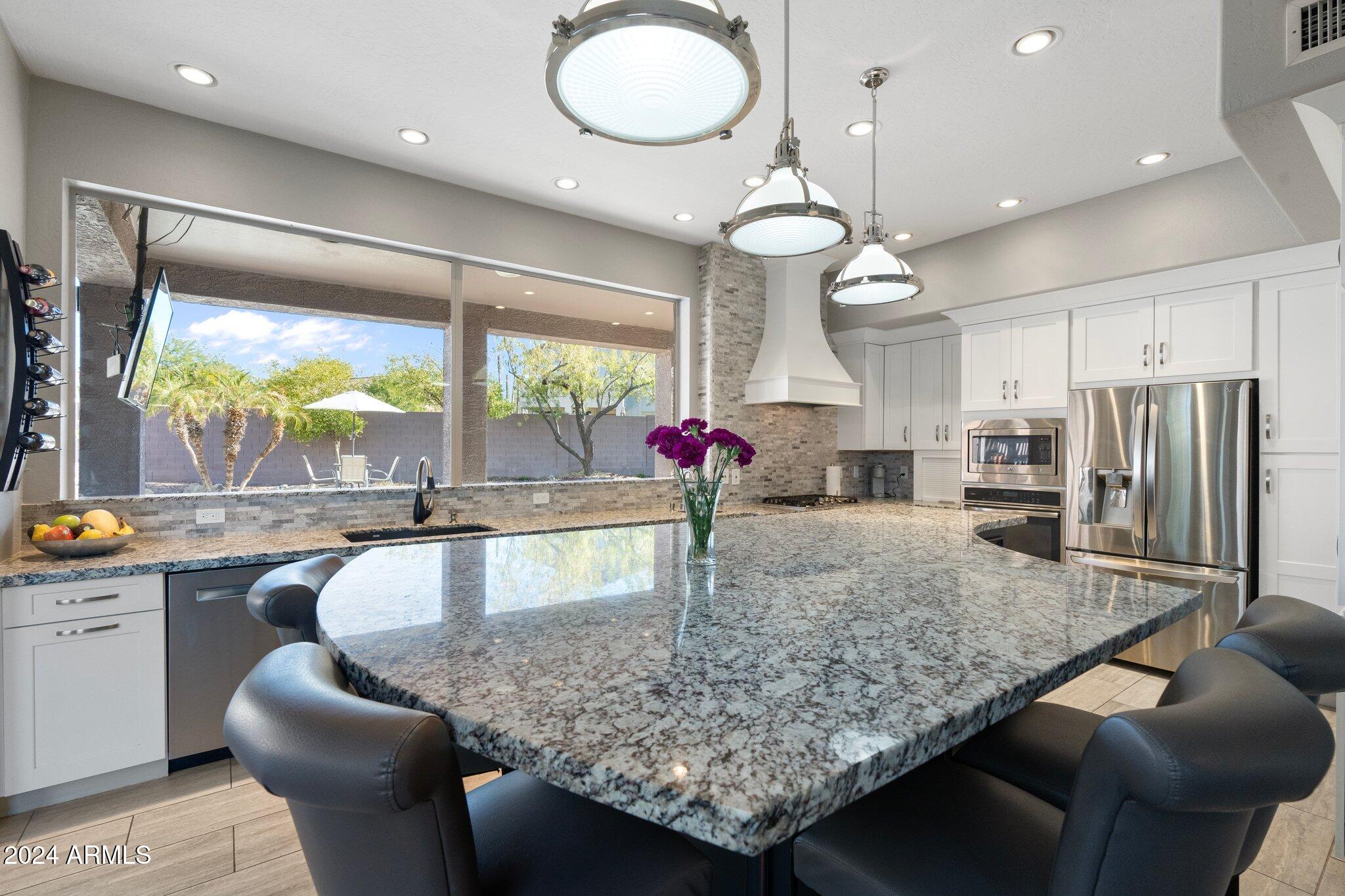 2917 N Avoca Circle