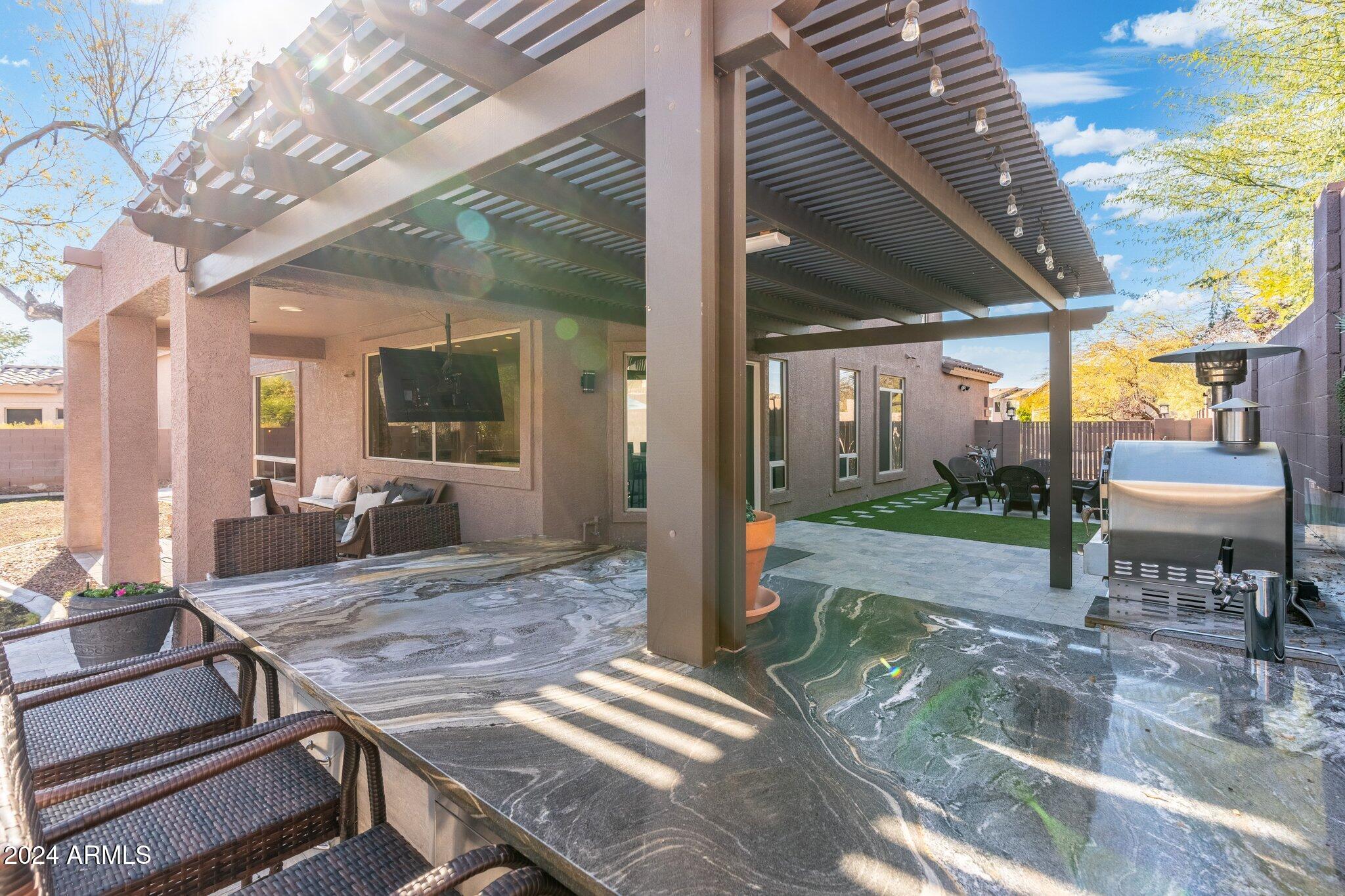 2917 N Avoca Circle
