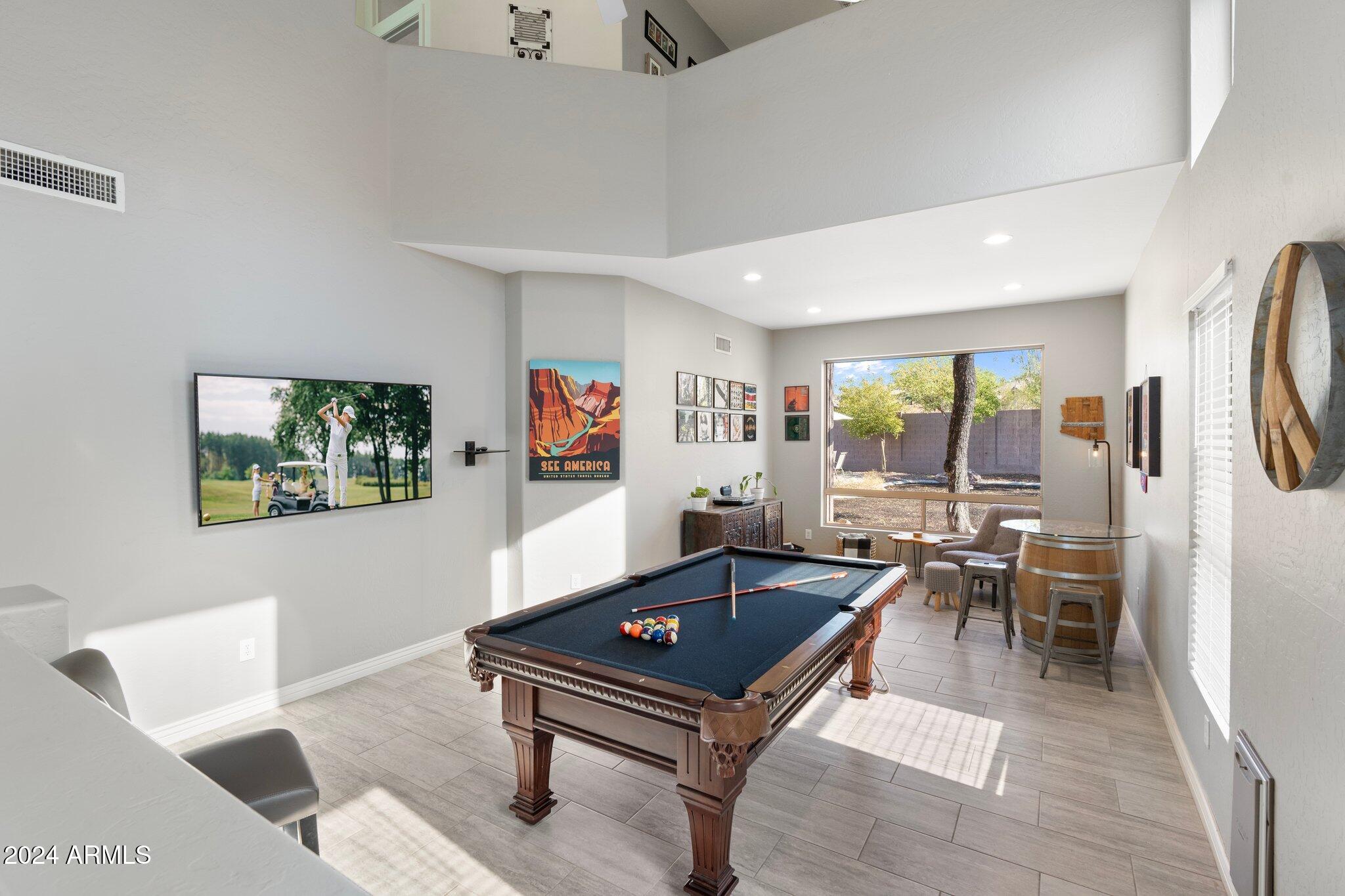2917 N Avoca Circle