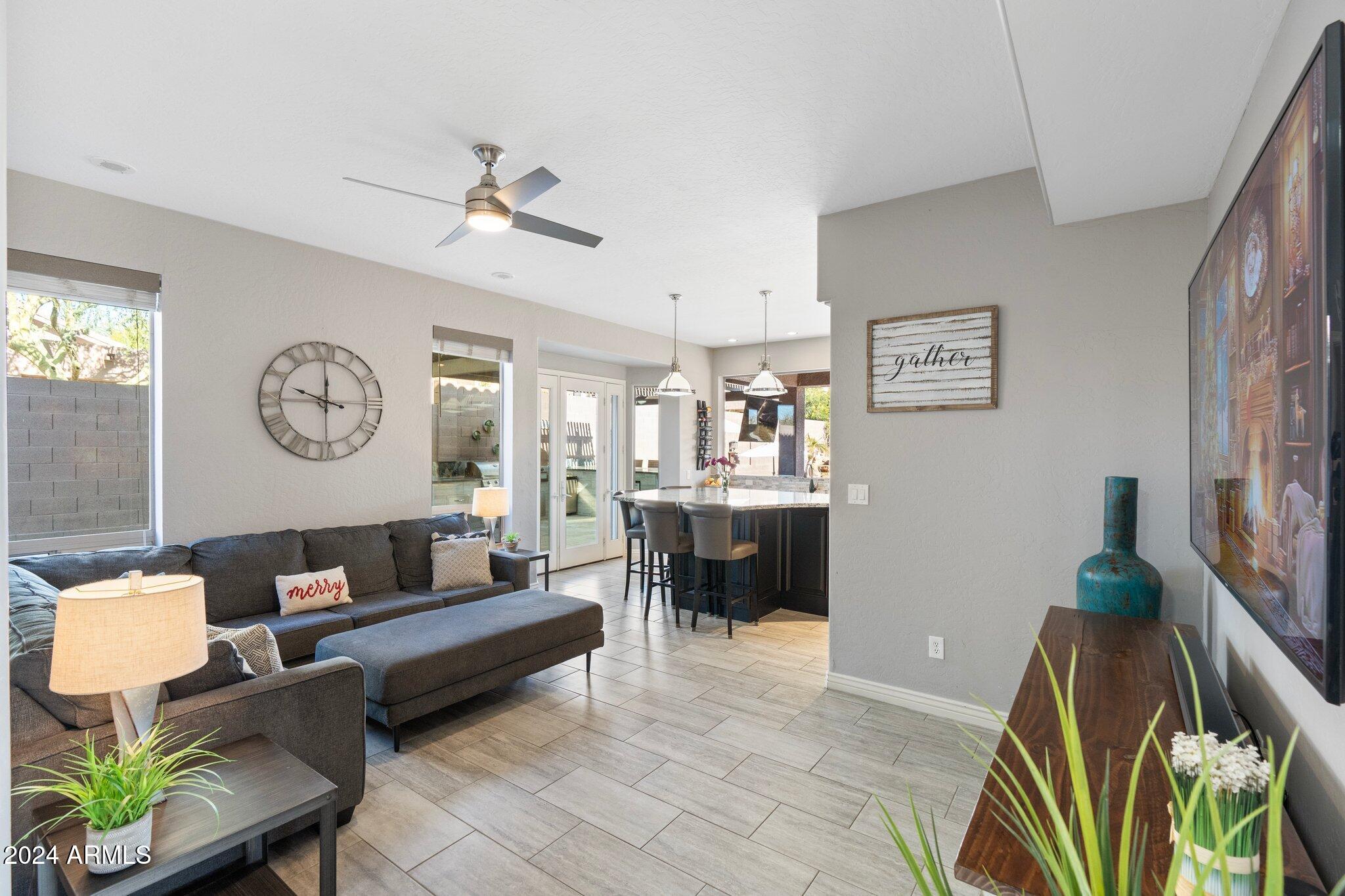 2917 N Avoca Circle