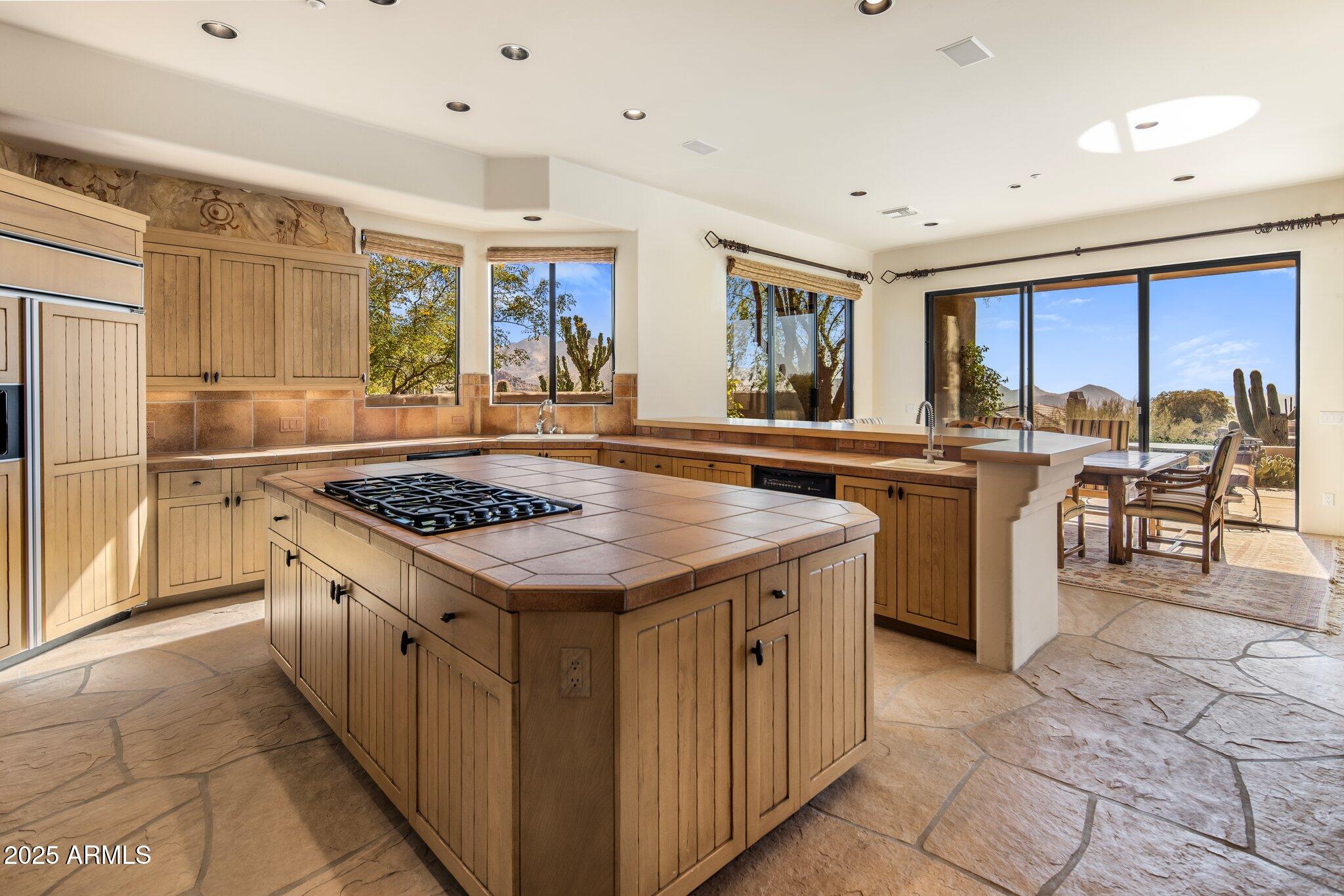 10040 E HAPPY VALLEY Road, 2046
