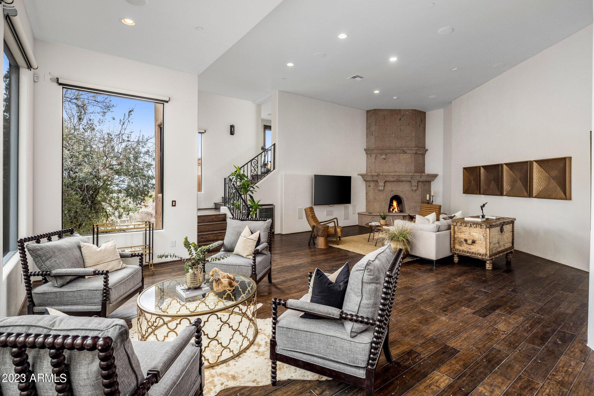 10040 E HAPPY VALLEY Road, 512
