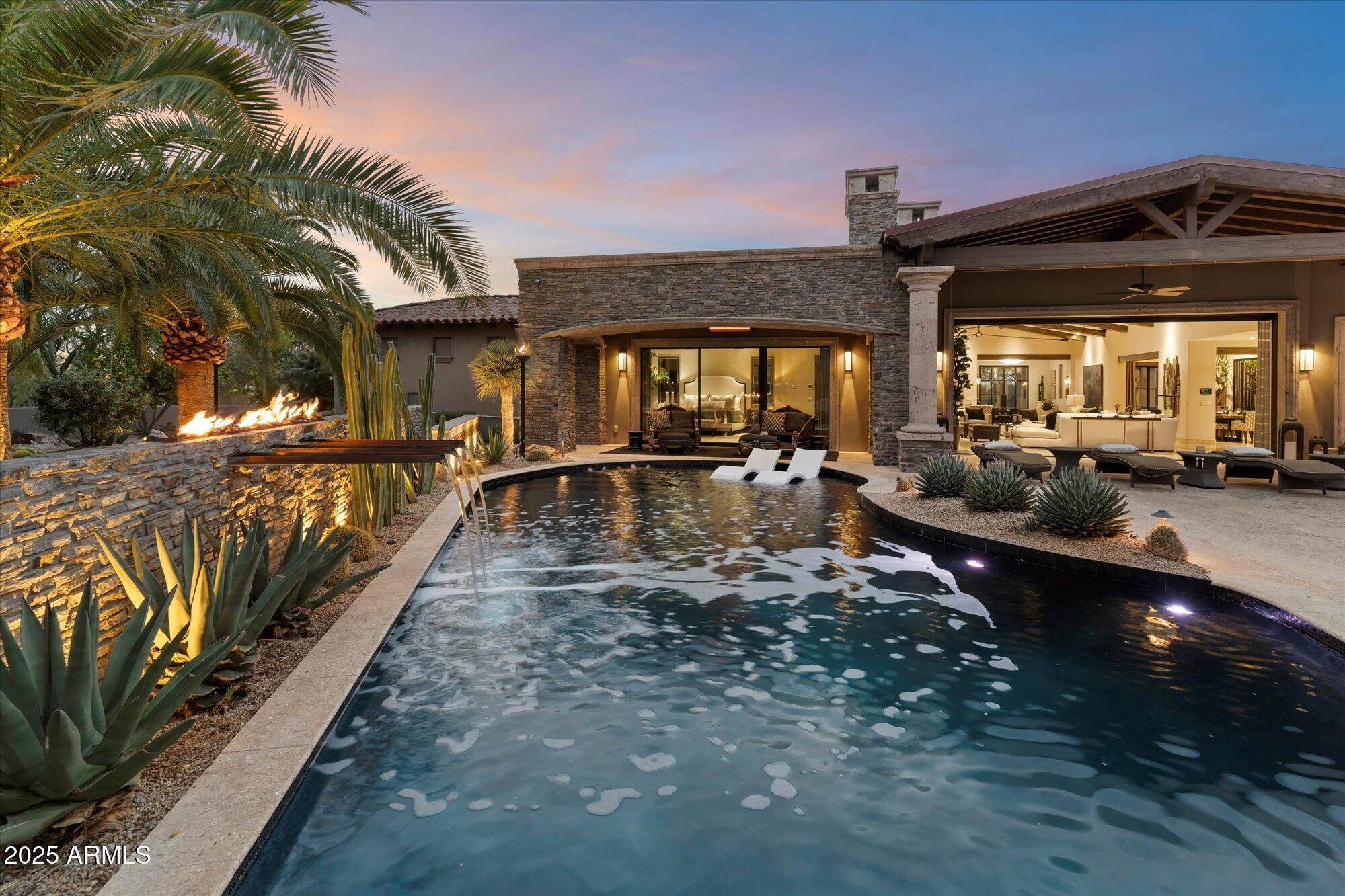 8124 E Paraiso Drive