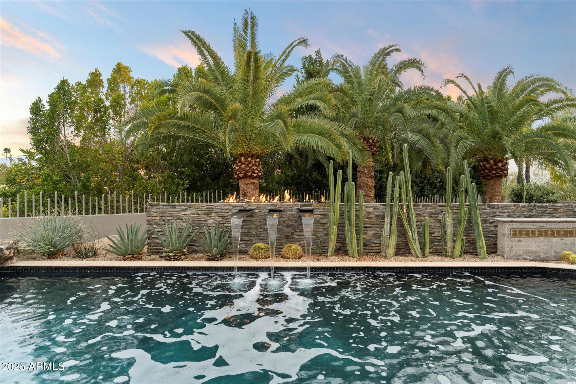 8124 E Paraiso Drive
