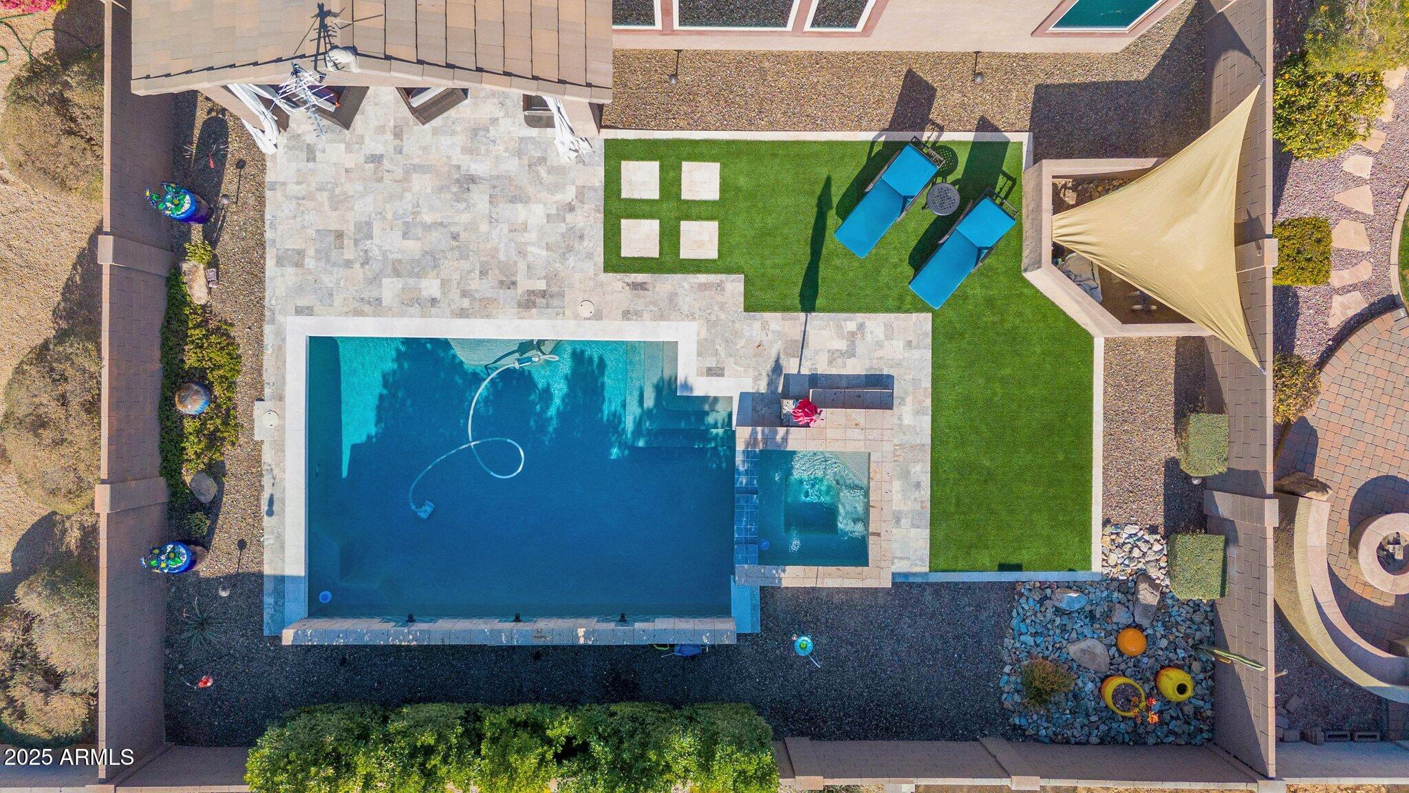 2227 W CALLE DEL SOL