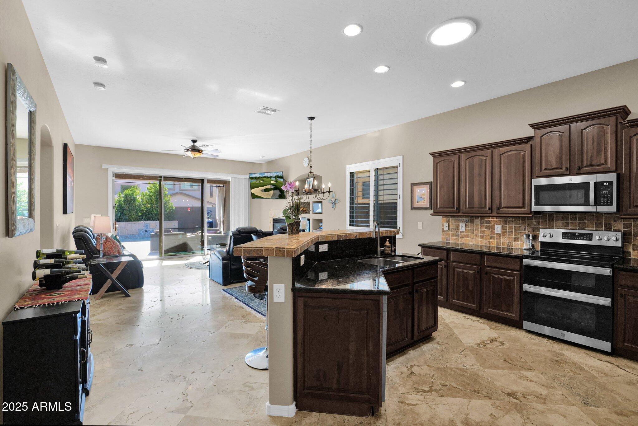 2227 W CALLE DEL SOL