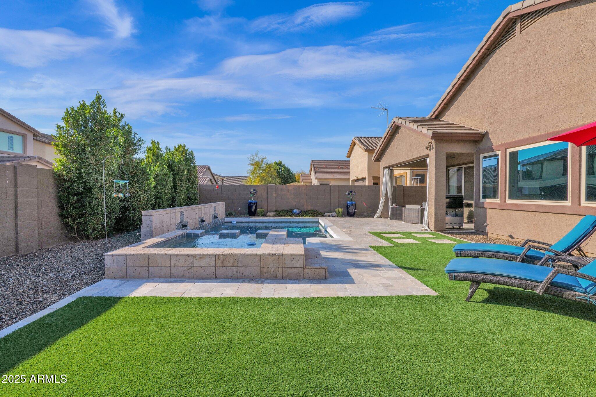 2227 W CALLE DEL SOL