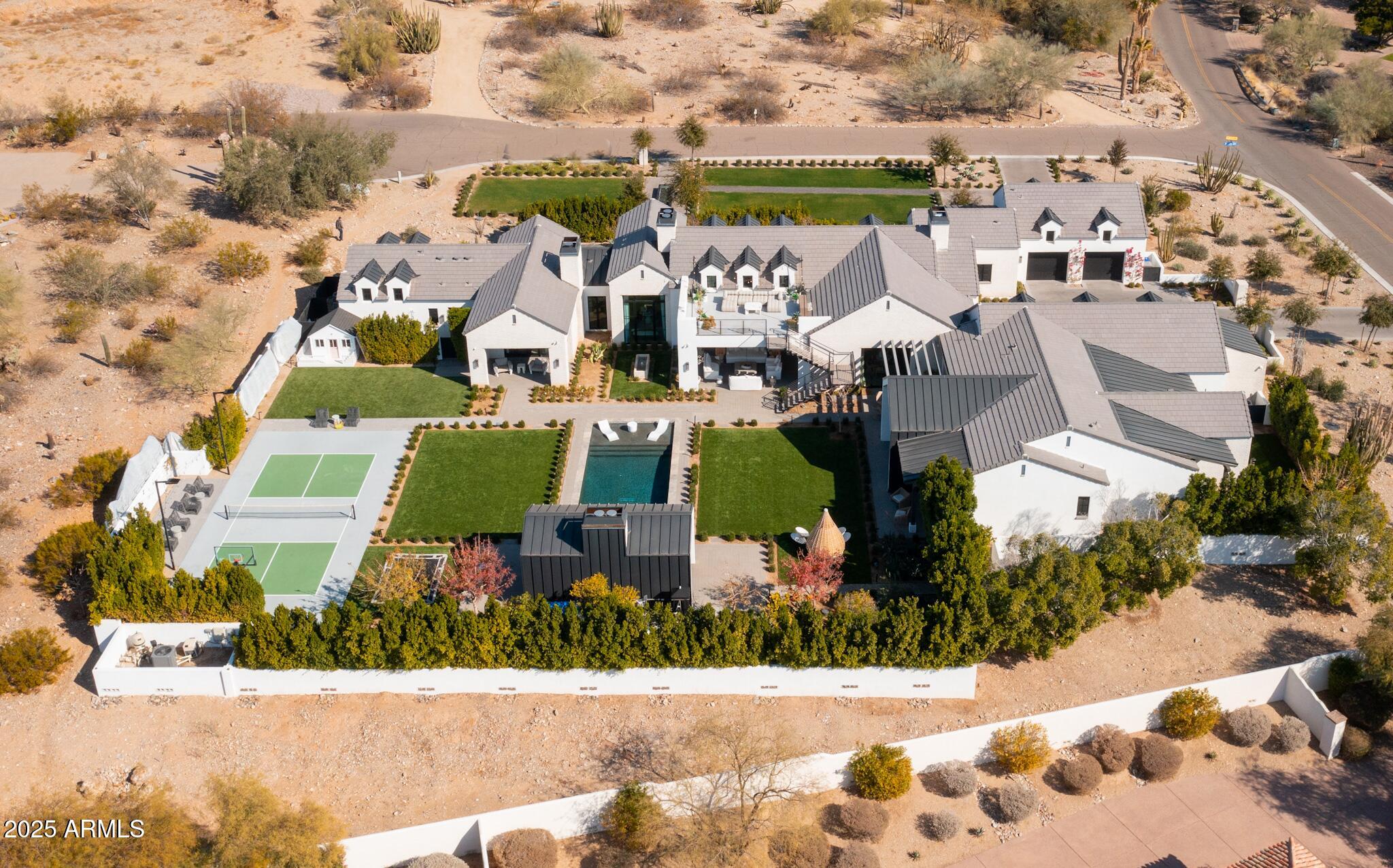 3827 E MARLETTE Avenue