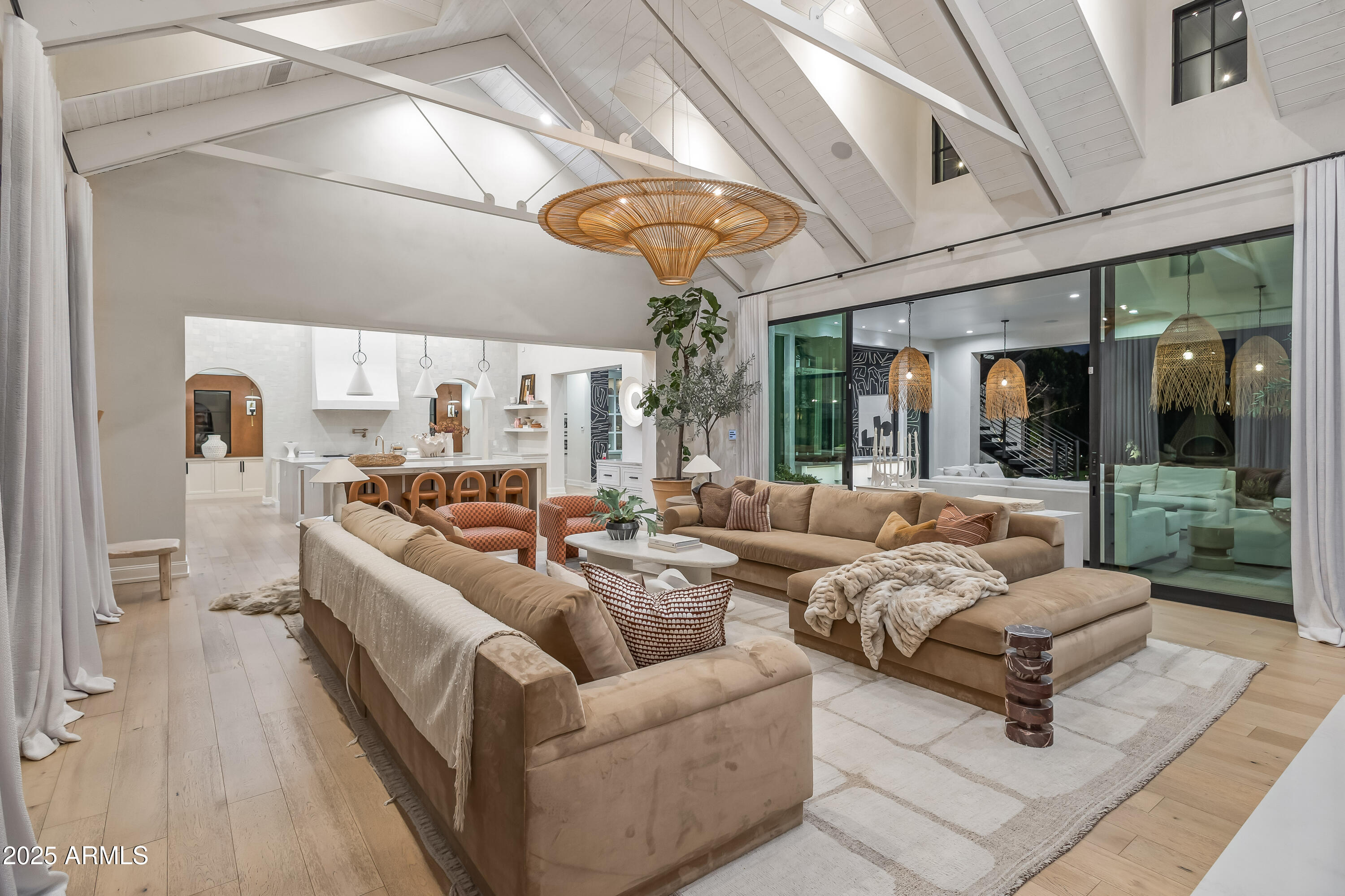 3827 E MARLETTE Avenue