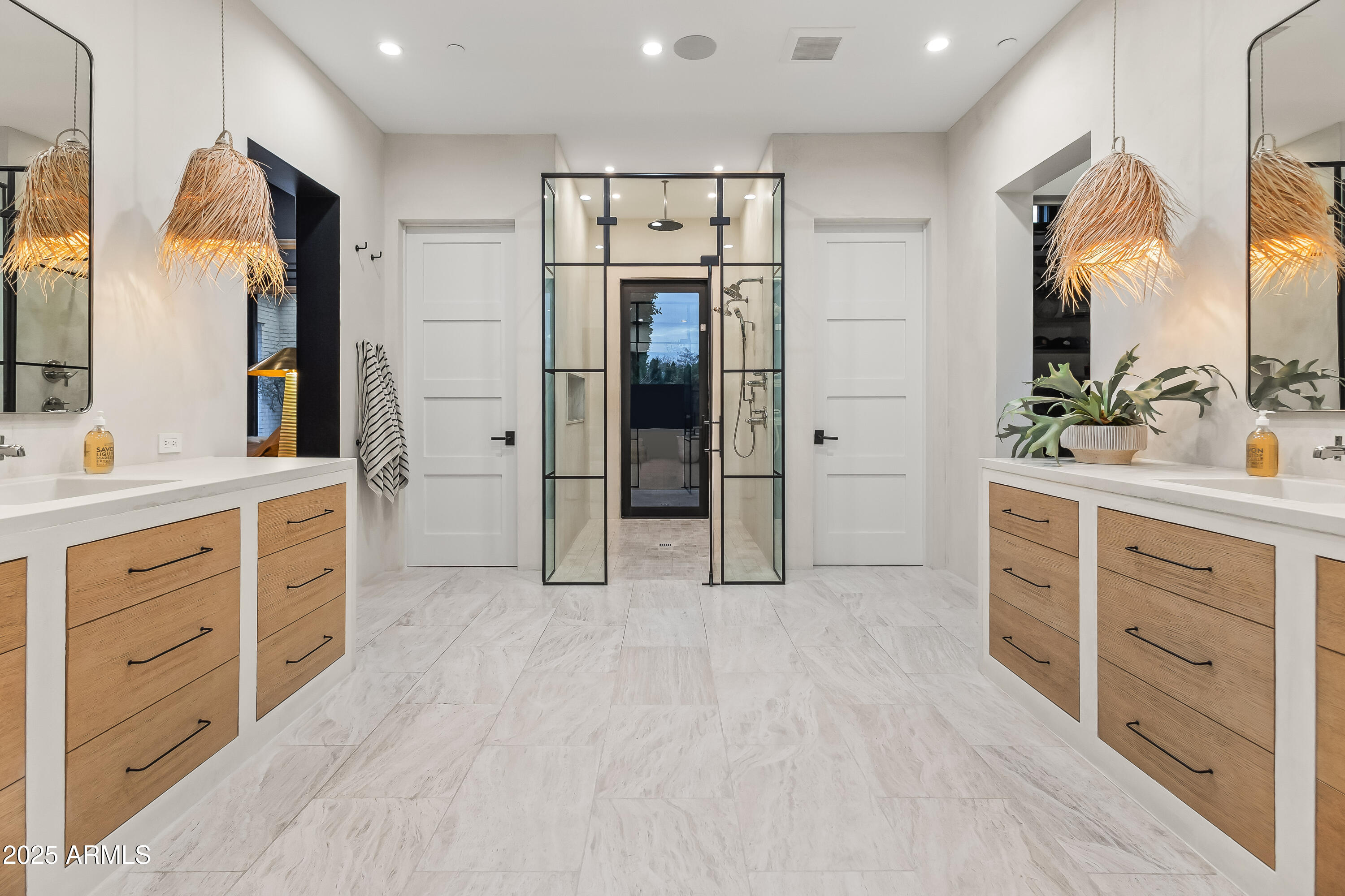 3827 E MARLETTE Avenue