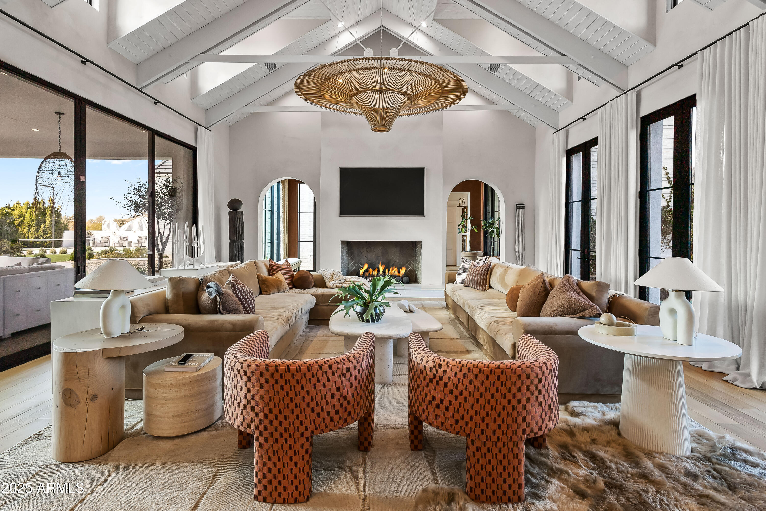 3827 E MARLETTE Avenue