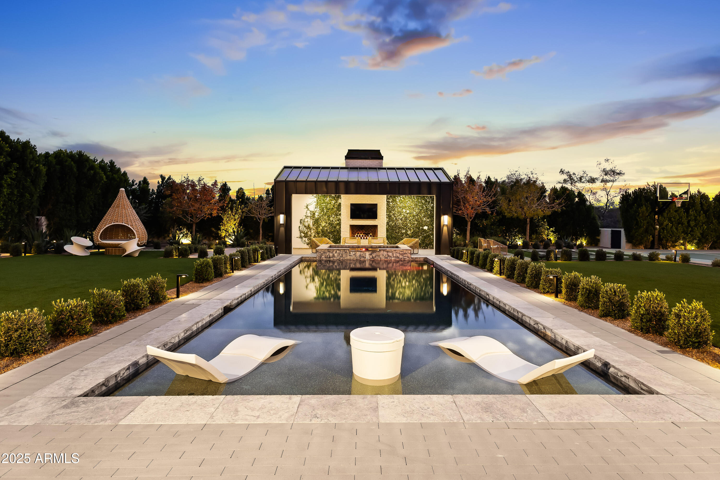 3827 E MARLETTE Avenue