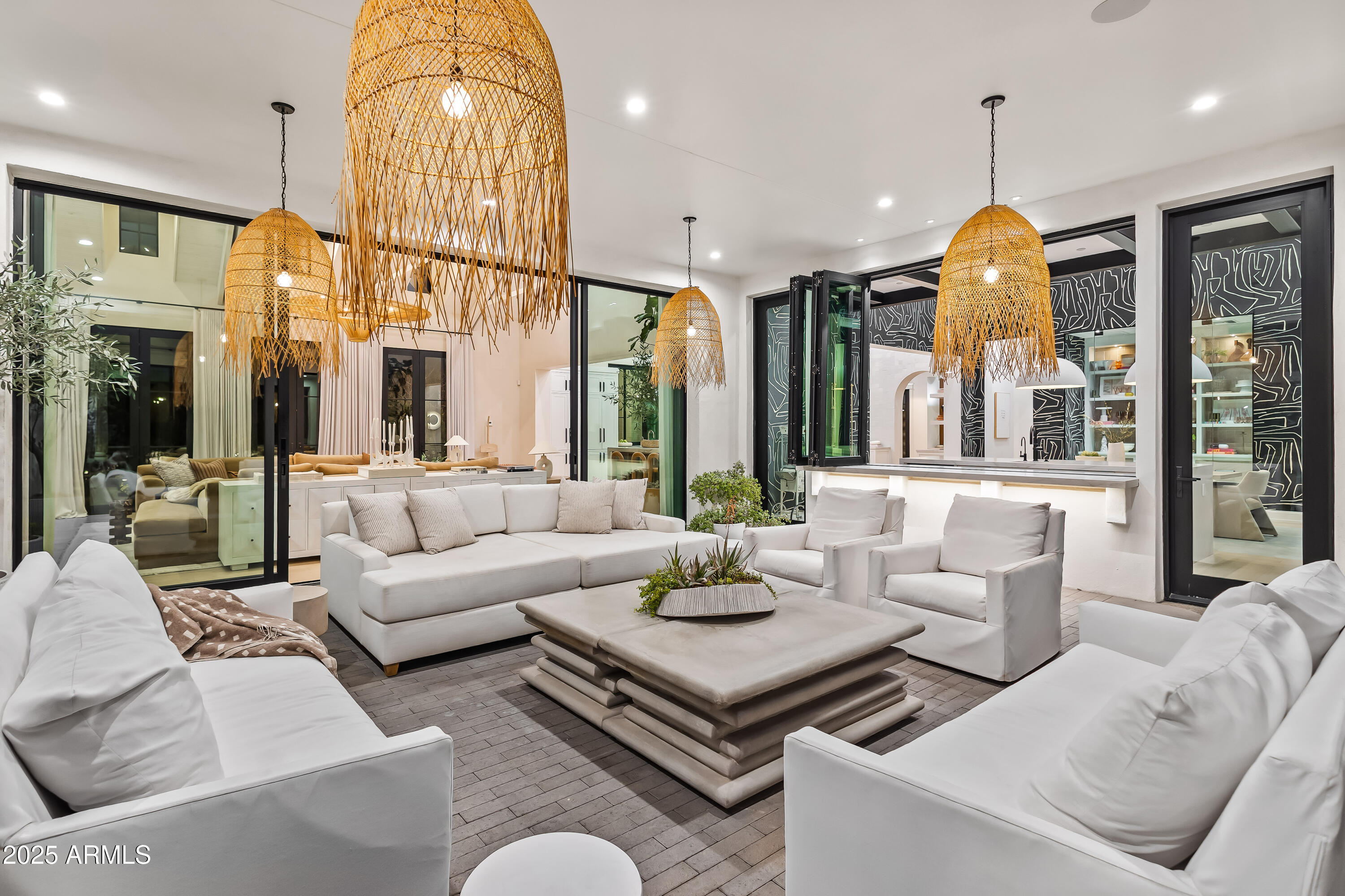 3827 E MARLETTE Avenue