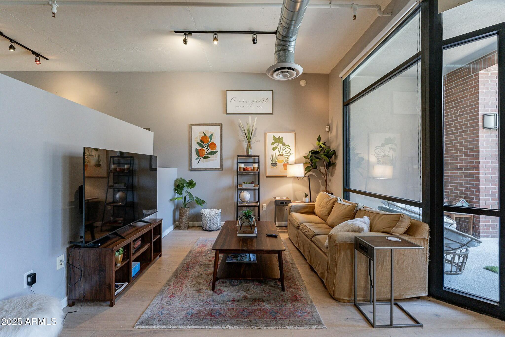 7301 E 3RD Avenue, 108